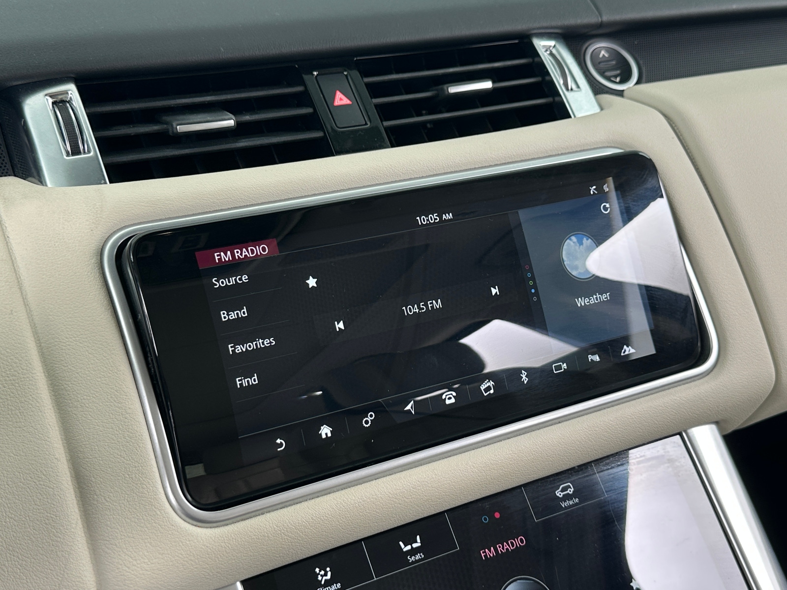 Thumbnail: 2020 Land Rover Range Rover Sport - 3