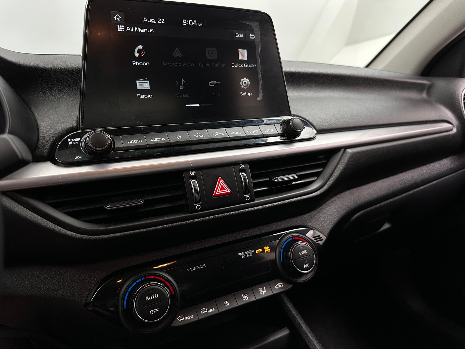 Thumbnail: 2019 Kia Forte - 4