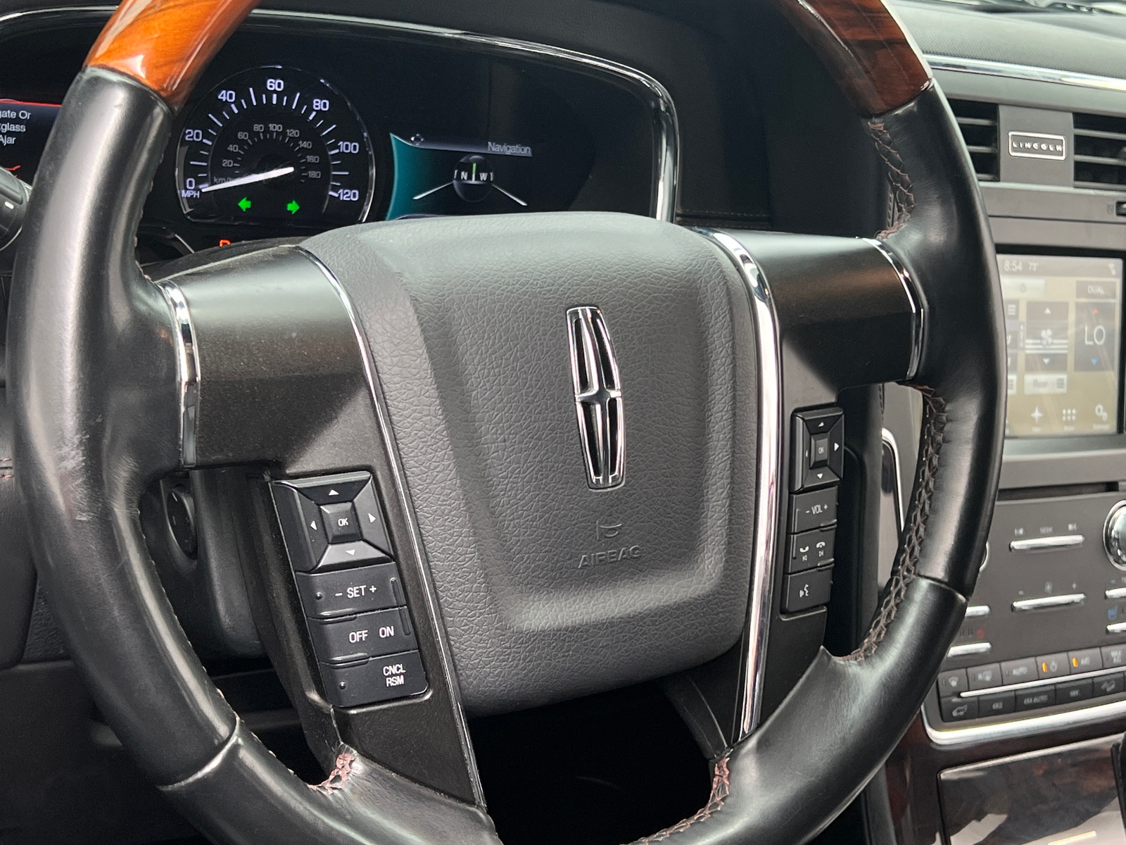 Thumbnail: 2016 Lincoln Navigator - 4