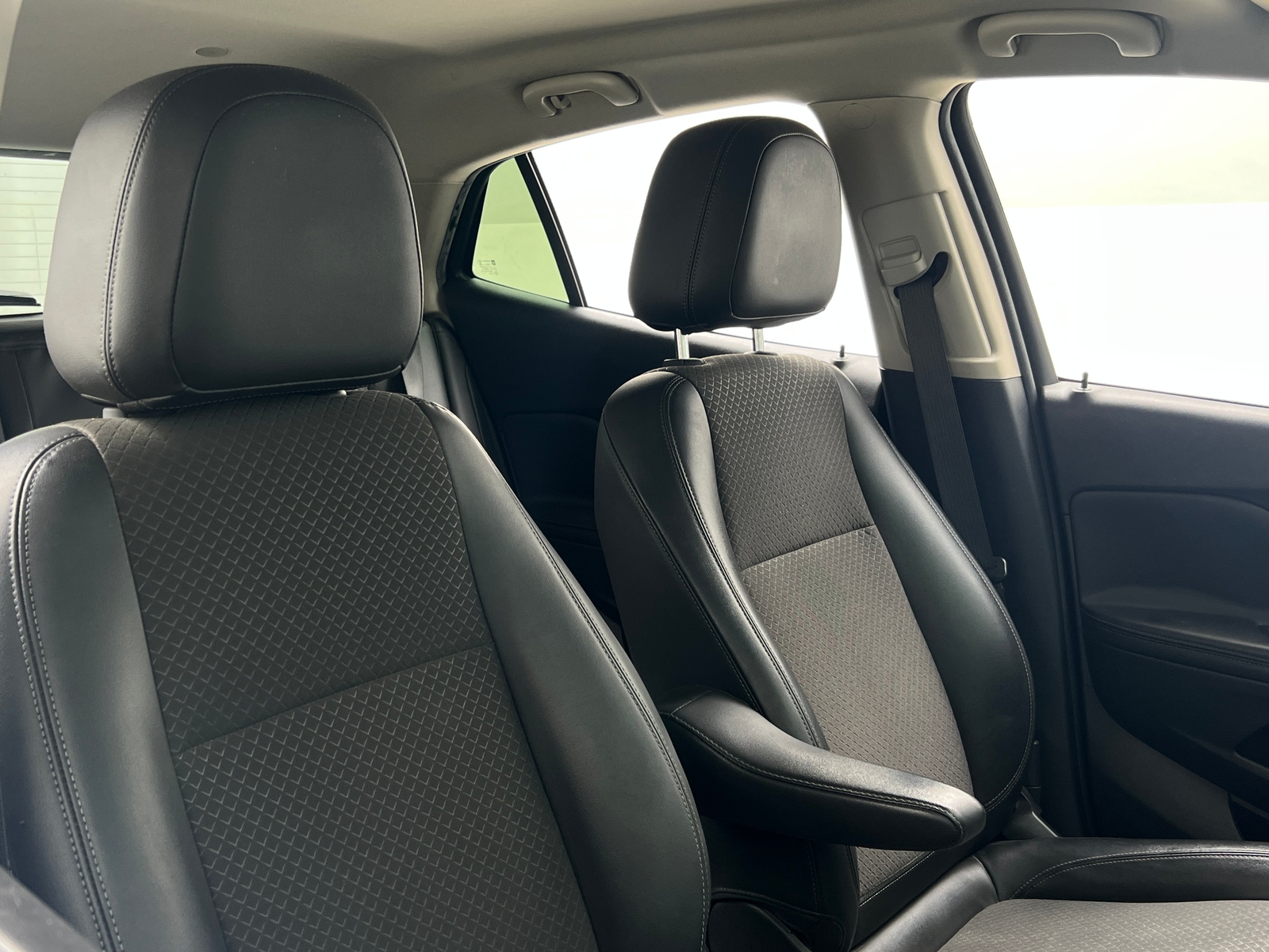Thumbnail: 2020 Buick Encore - 2