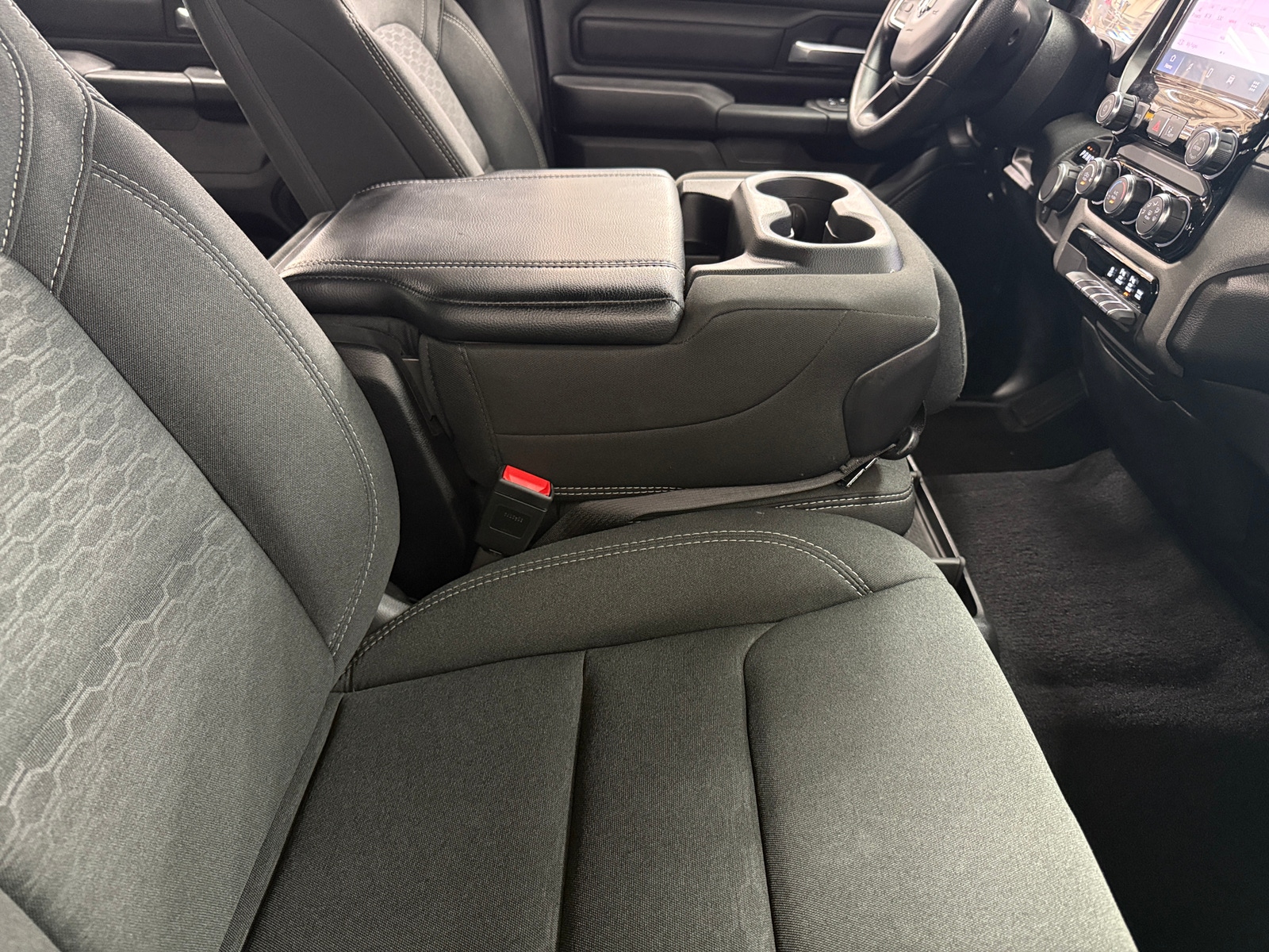 Thumbnail: 2025 RAM 1500 - 2