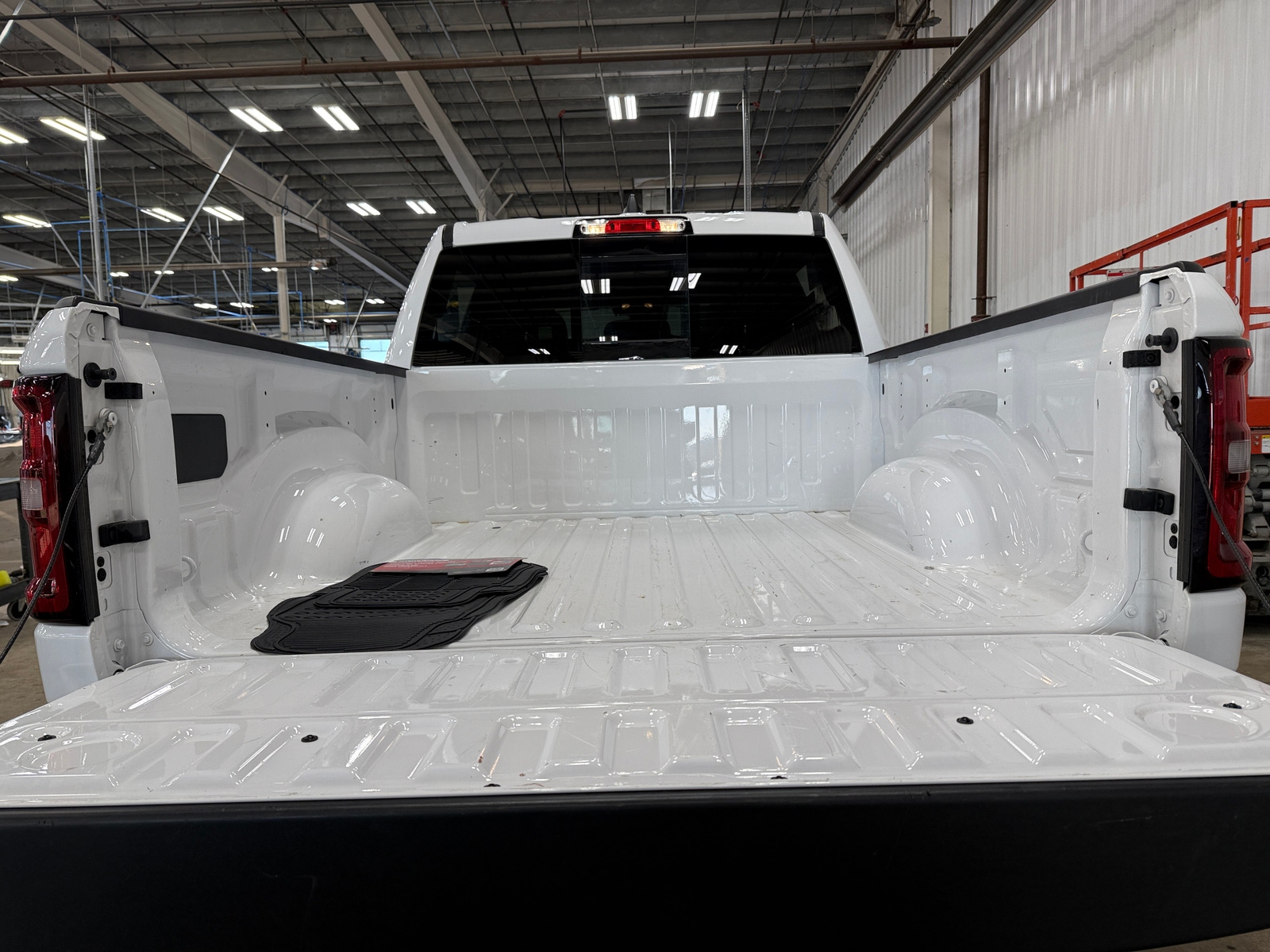 Thumbnail: 2025 RAM 1500 - 7