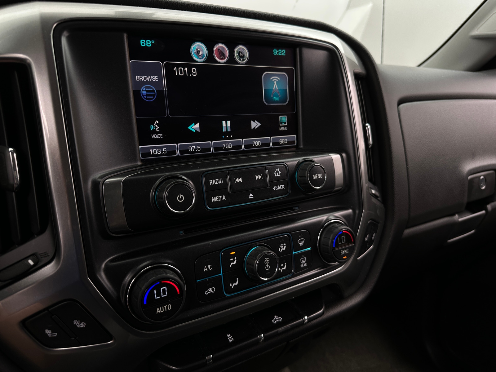 Thumbnail: 2014 Chevrolet Silverado 1500 - 4