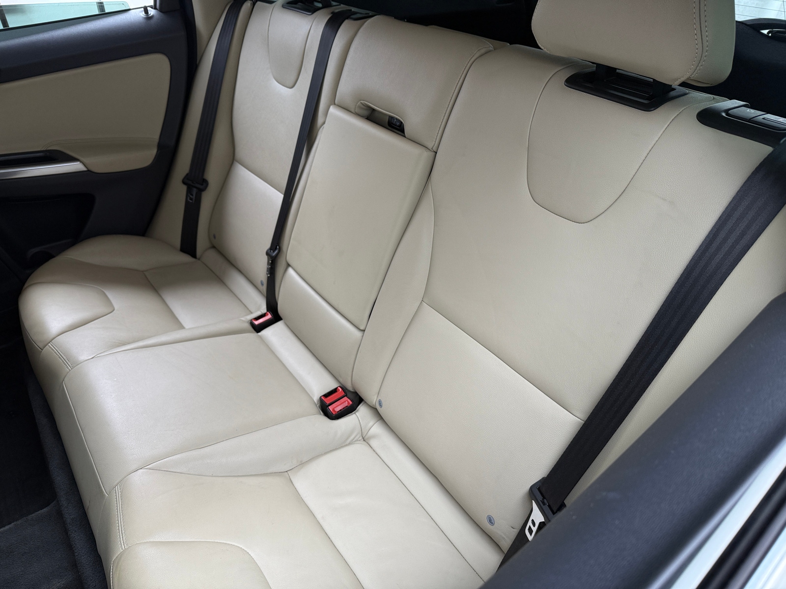 Thumbnail: 2016 Volvo XC60 - 5