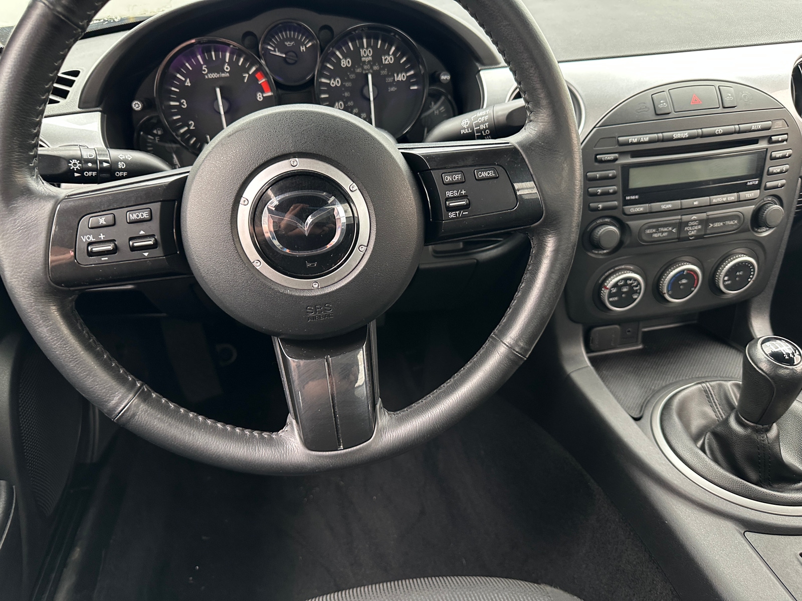 Thumbnail: 2013 Mazda MX-5 Miata - 4