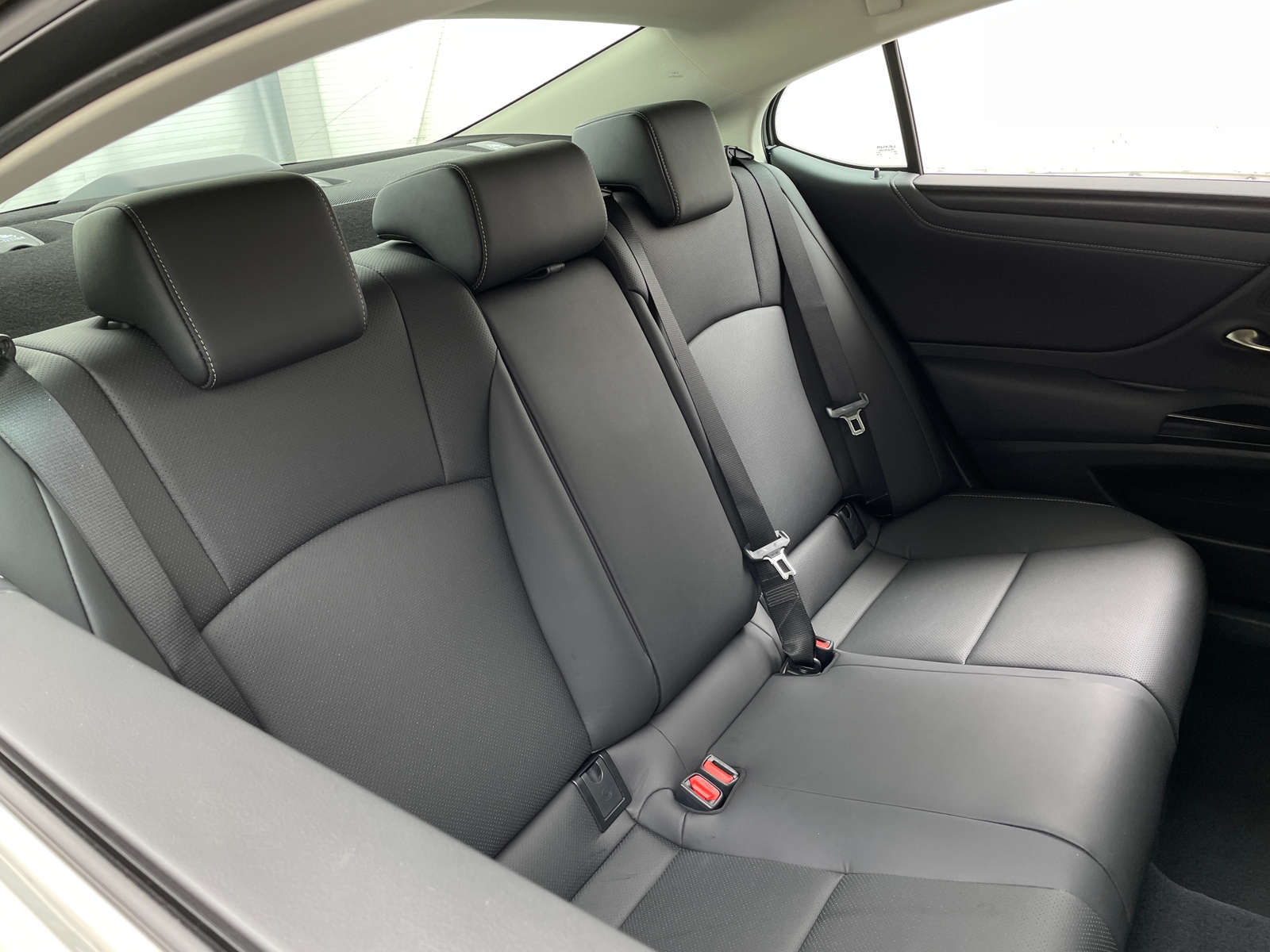 Thumbnail: 2024 Lexus ES - 5