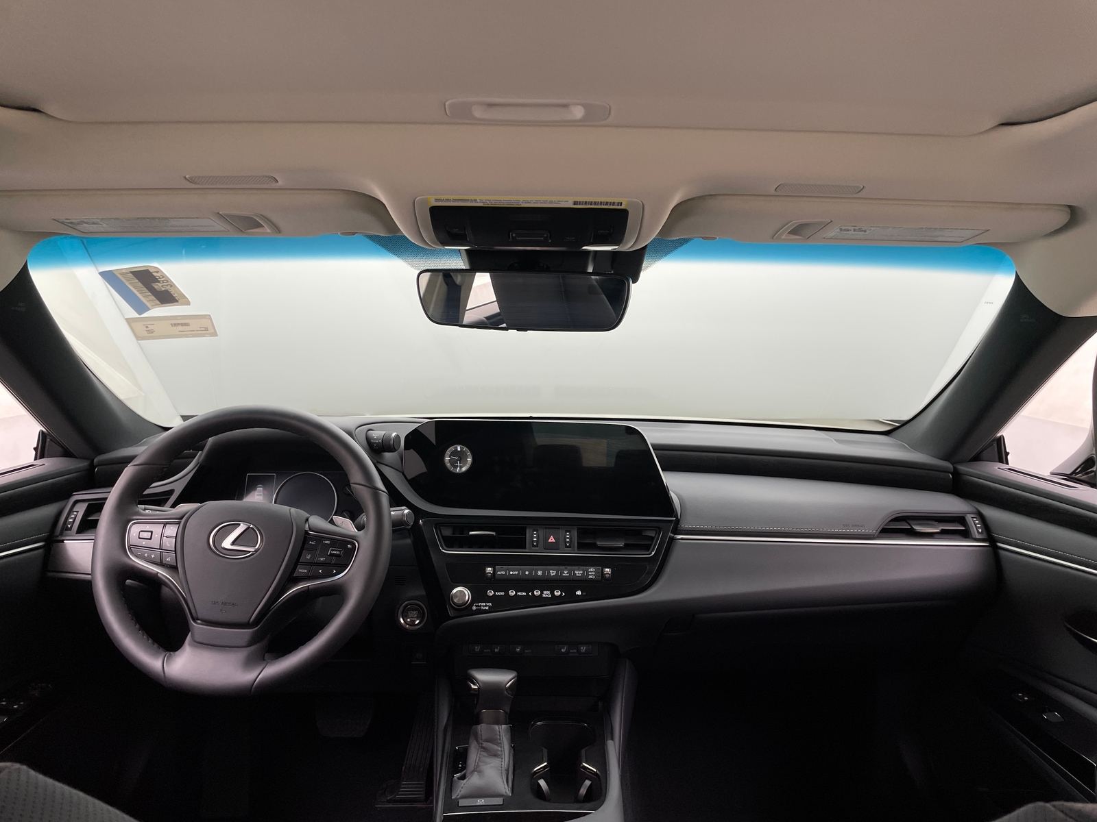 Thumbnail: 2024 Lexus ES - 2