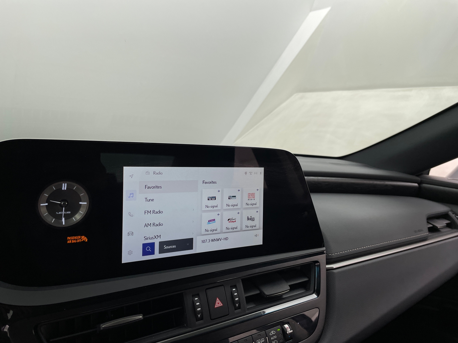 Thumbnail: 2024 Lexus ES - 3
