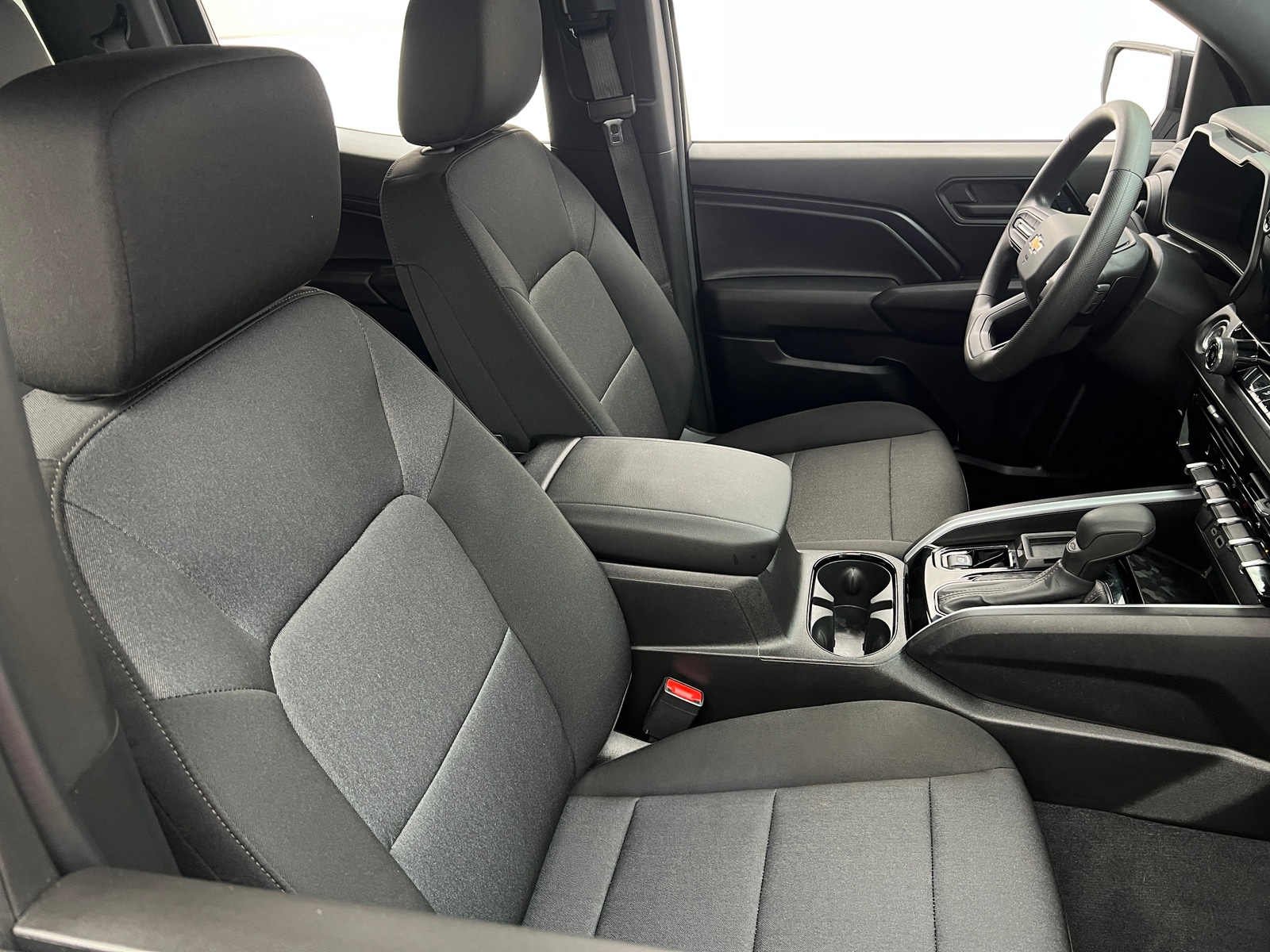 Thumbnail: 2024 Chevrolet Colorado - 2