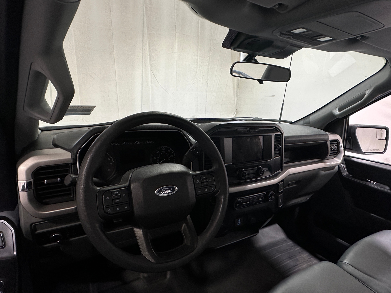 Thumbnail: 2023 Ford Econoline - 3