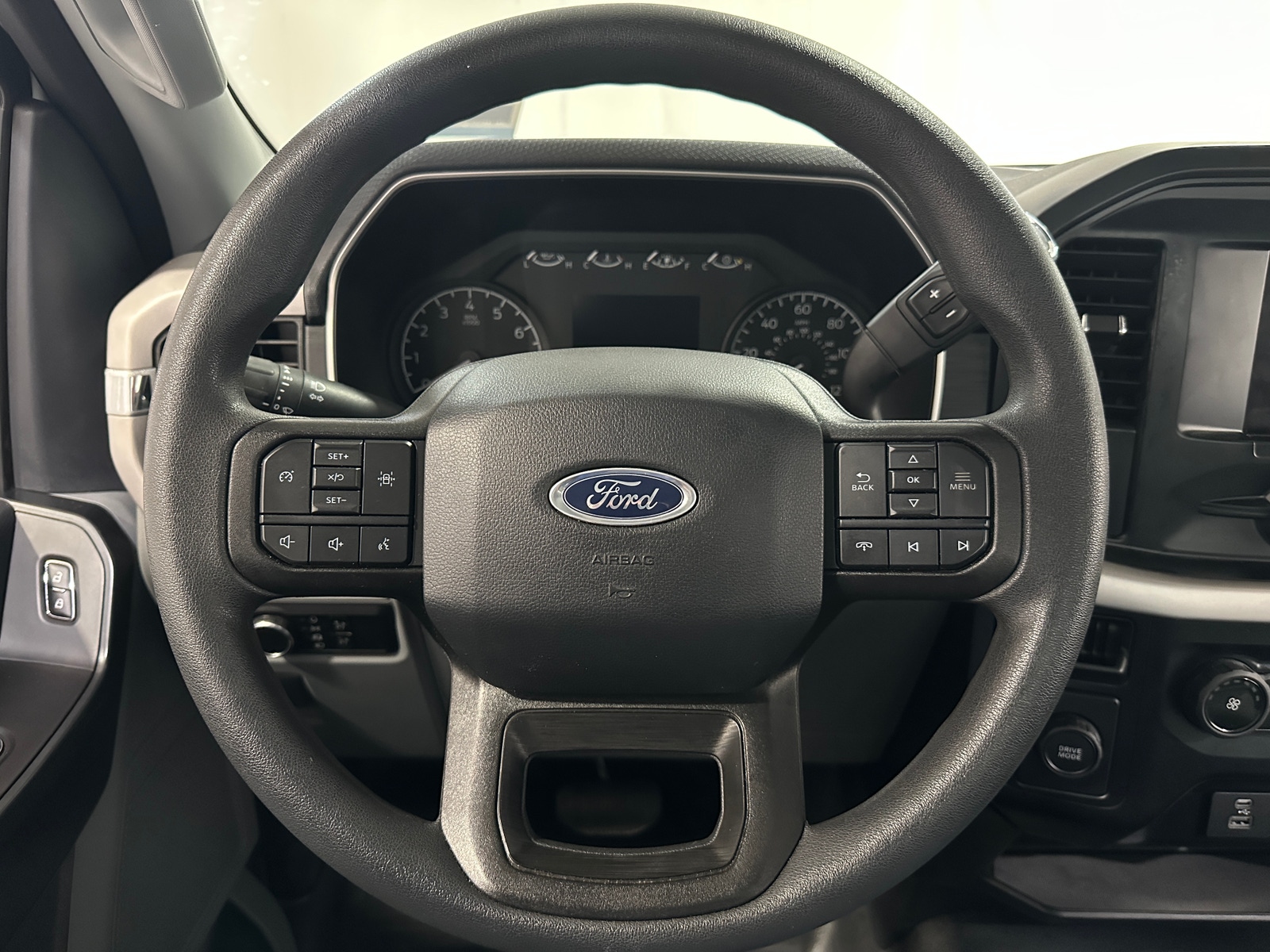 Thumbnail: 2023 Ford Econoline - 5