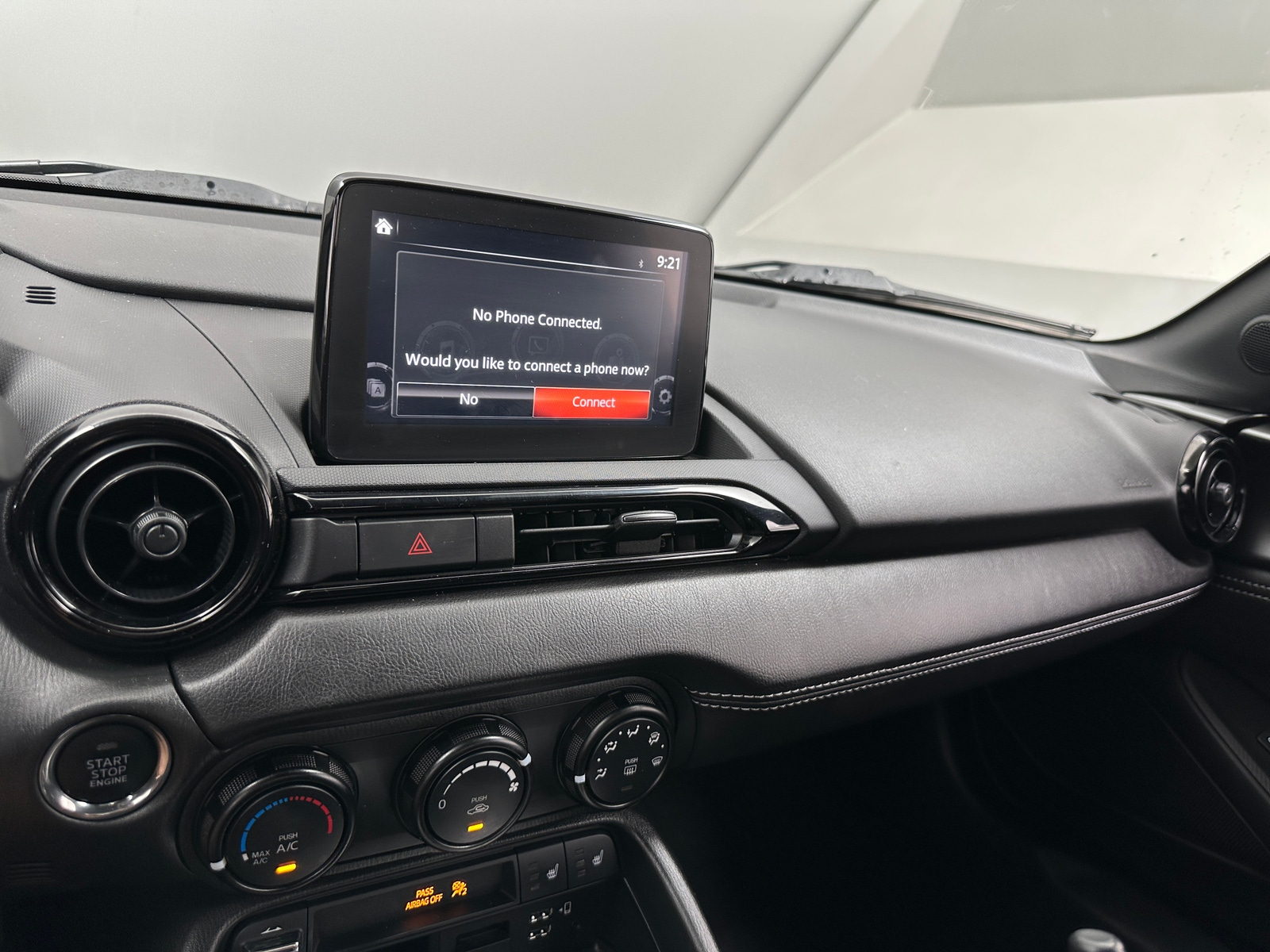 Thumbnail: 2020 Mazda MX-5 Miata - 4