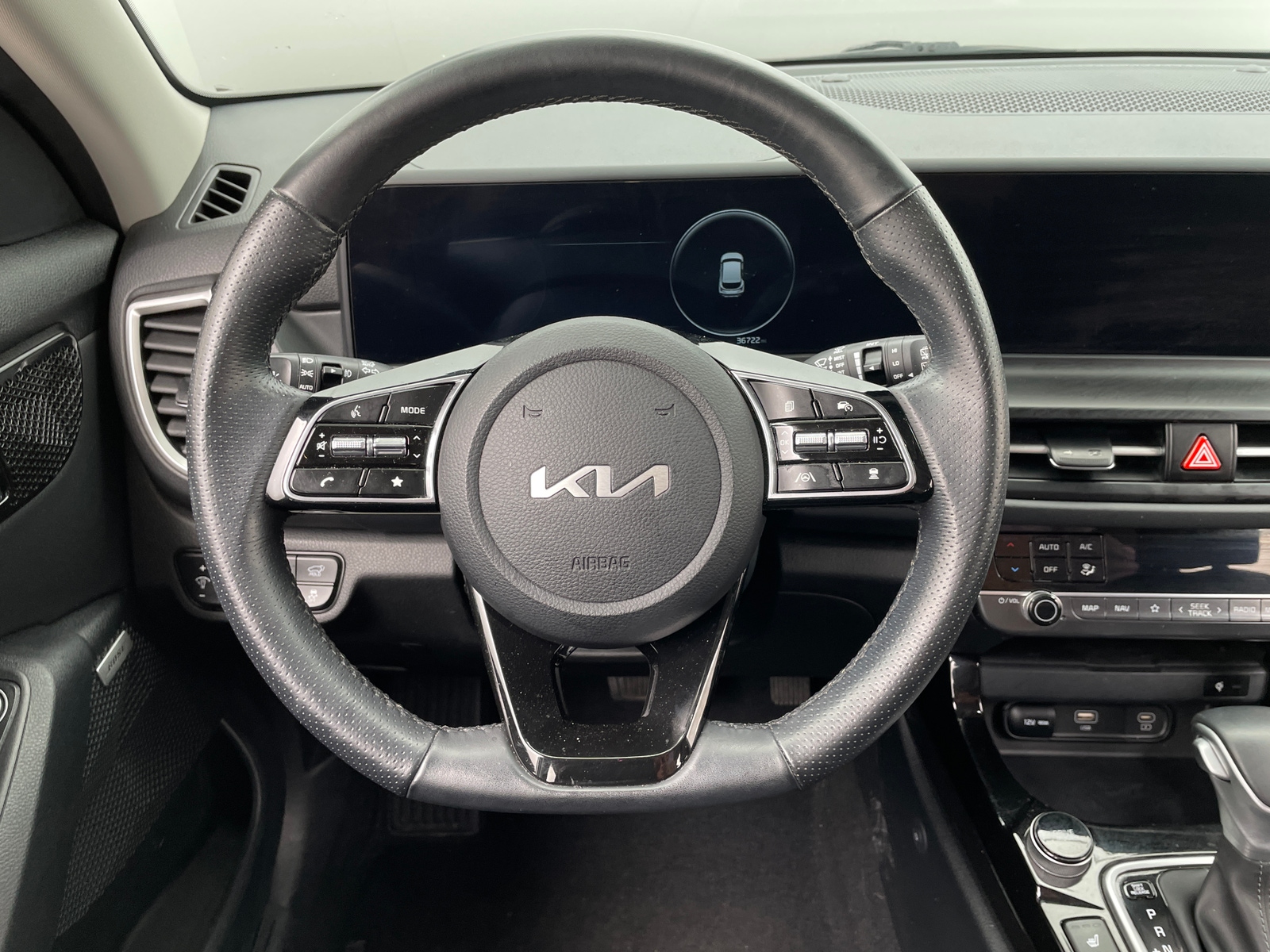 Thumbnail: 2024 Kia Seltos - 4