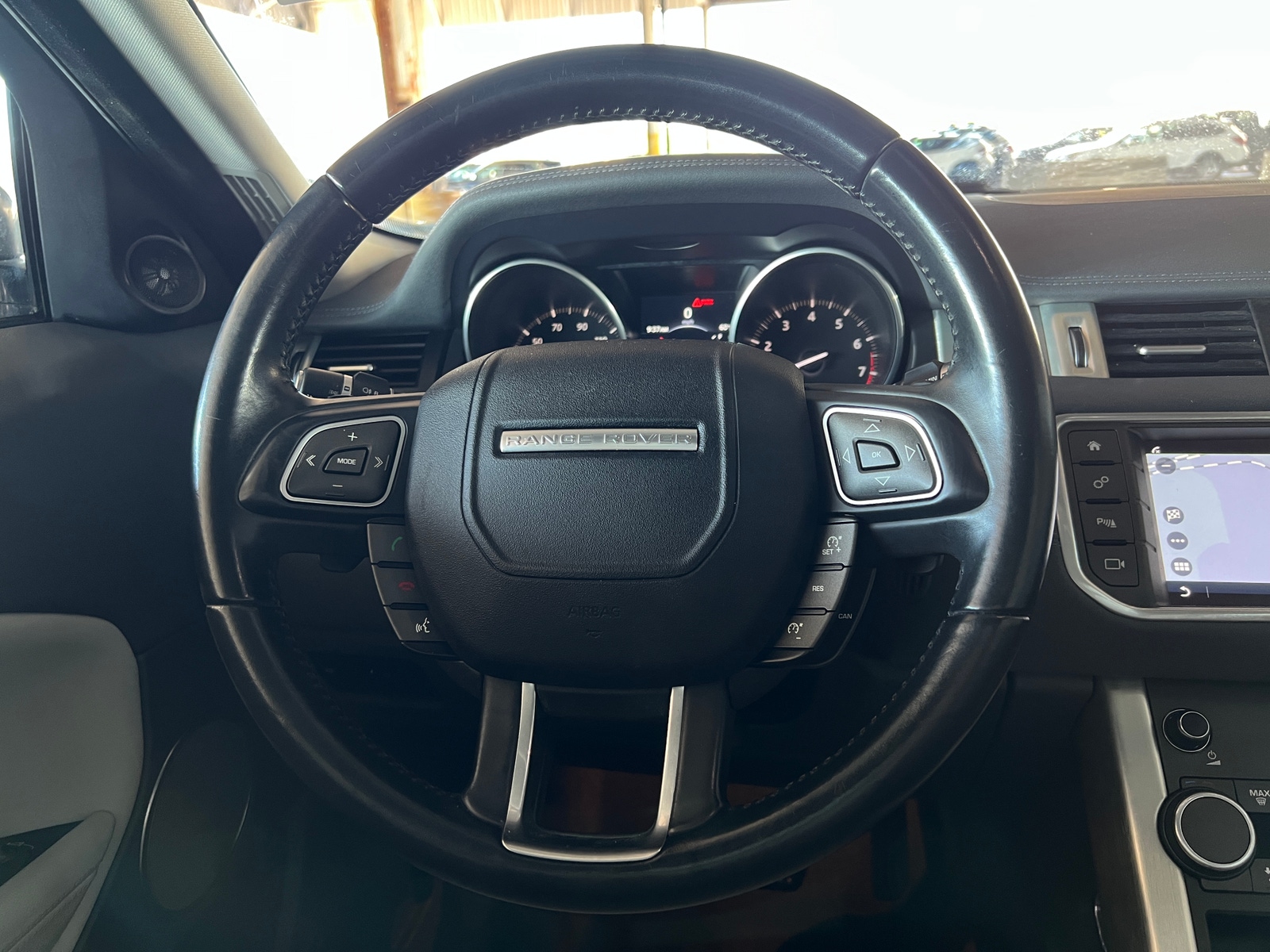 Thumbnail: 2017 Land Rover Range Rover Evoque - 4