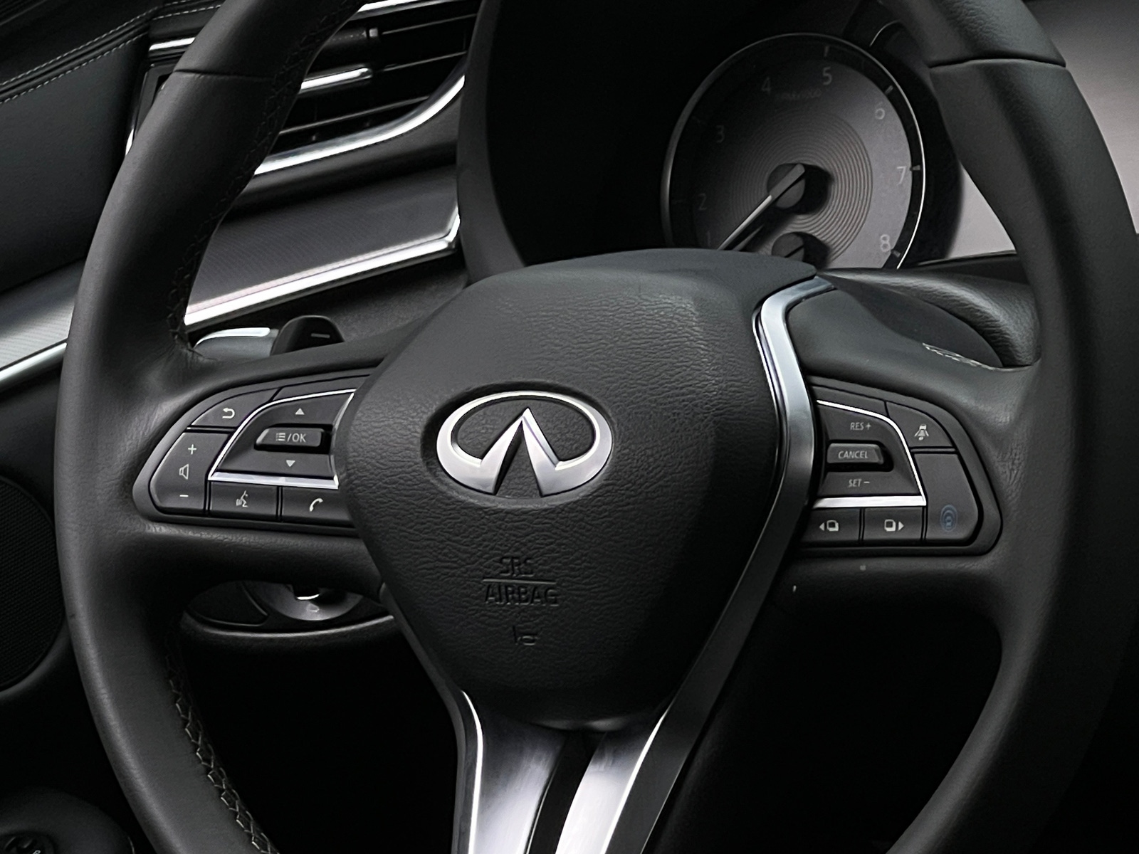 Thumbnail: 2023 INFINITI QX55 - 4