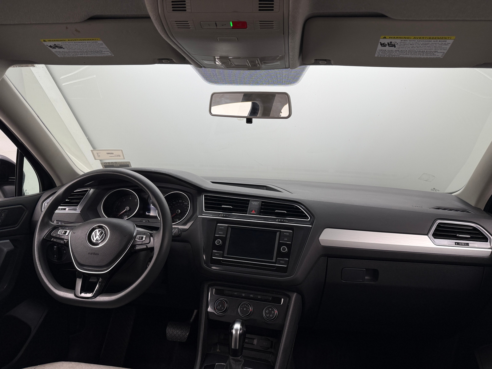 Thumbnail: 2020 Volkswagen Tiguan - 3