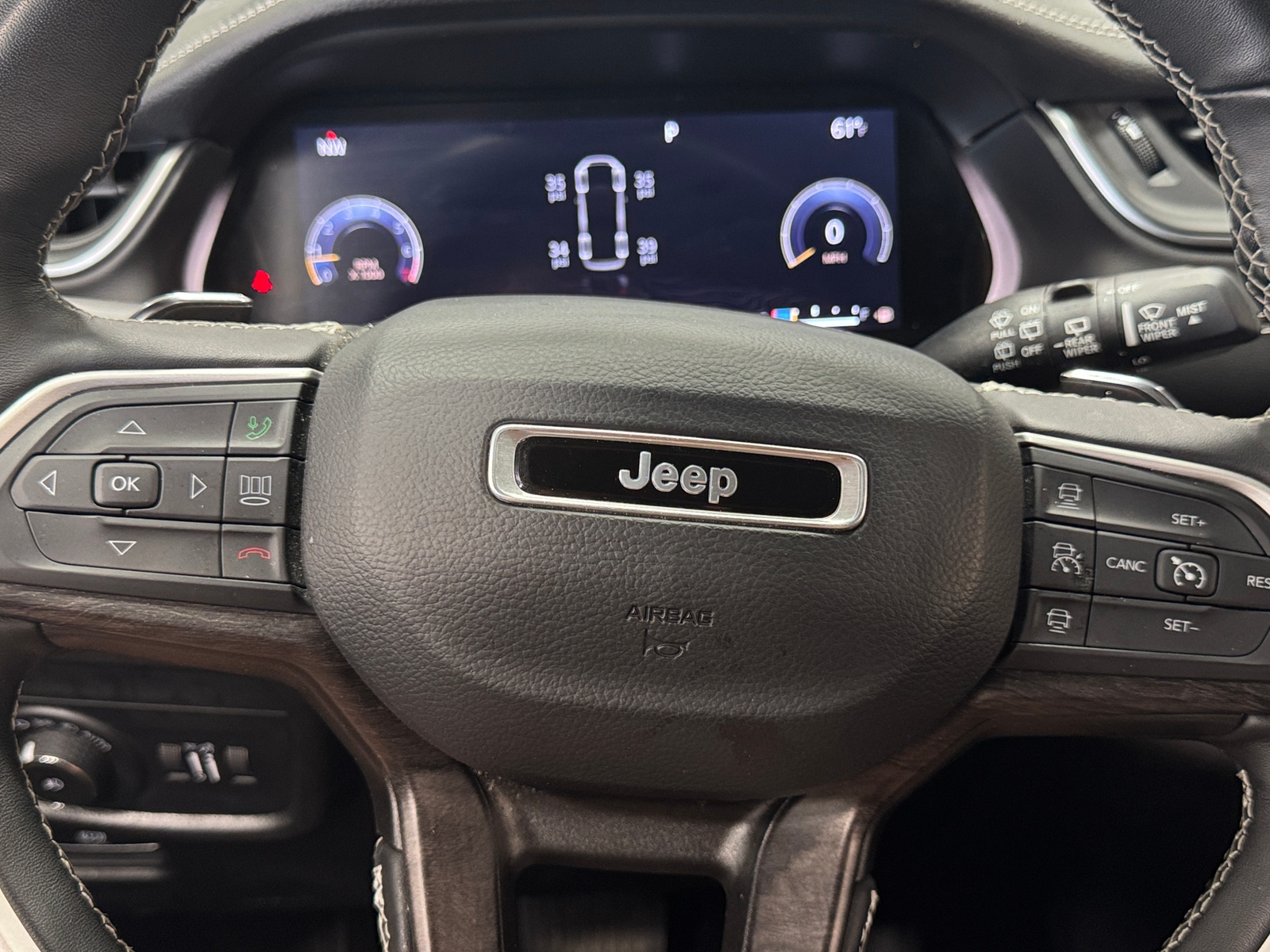 Thumbnail: 2022 Jeep Grand Cherokee L - 4