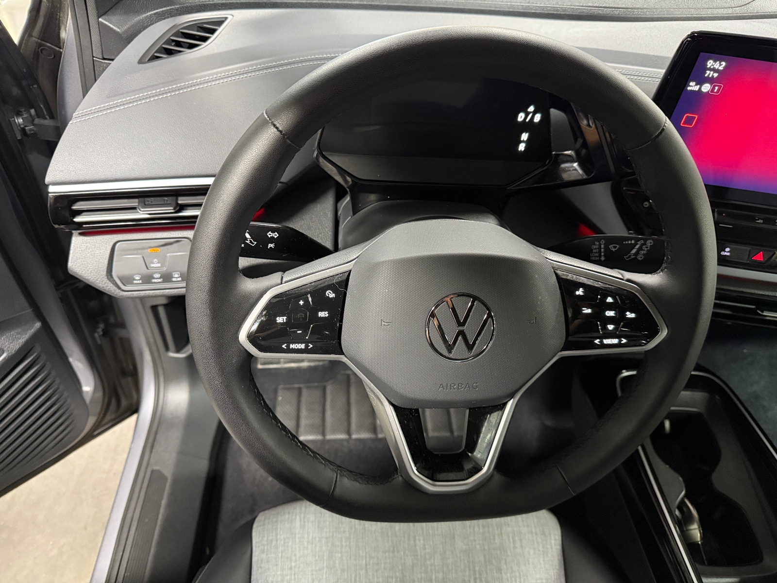 Thumbnail: 2023 Volkswagen ID.4 - 5