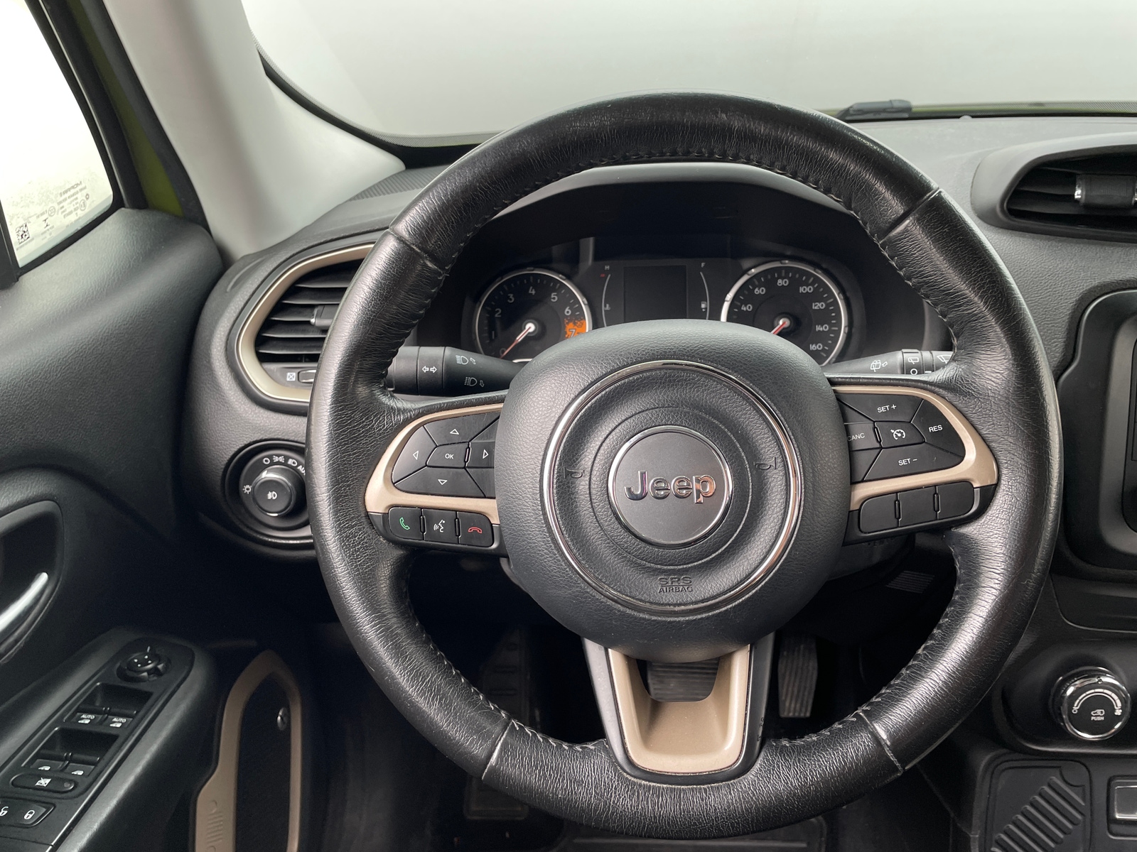 Thumbnail: 2016 Jeep Renegade - 5