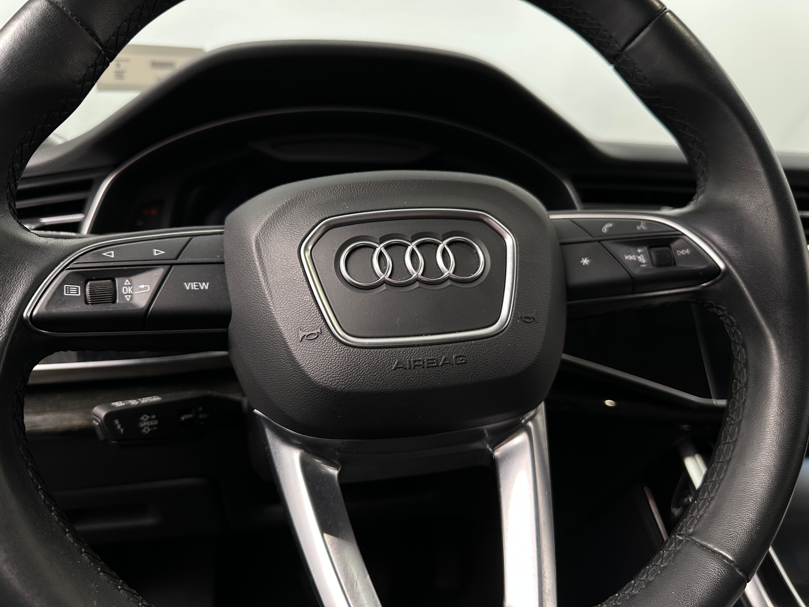 Thumbnail: 2023 Audi Q7 - 4