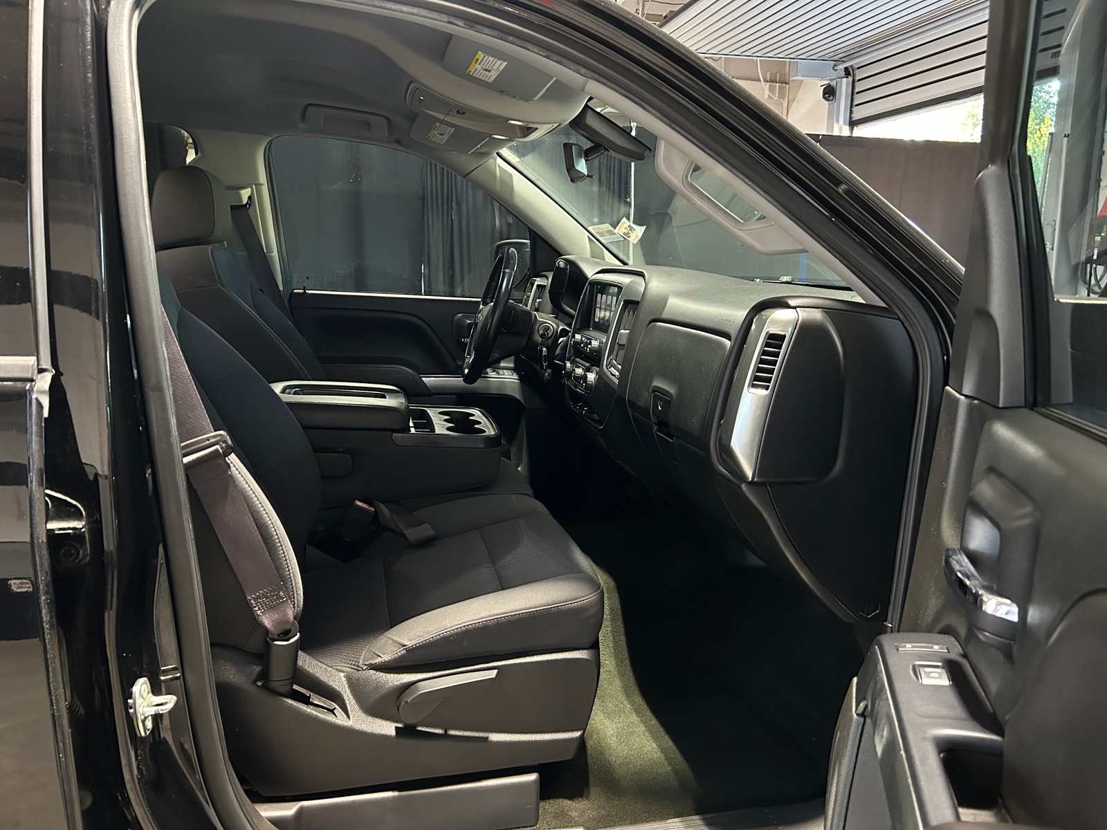 Thumbnail: 2017 Chevrolet Silverado 1500 - 2