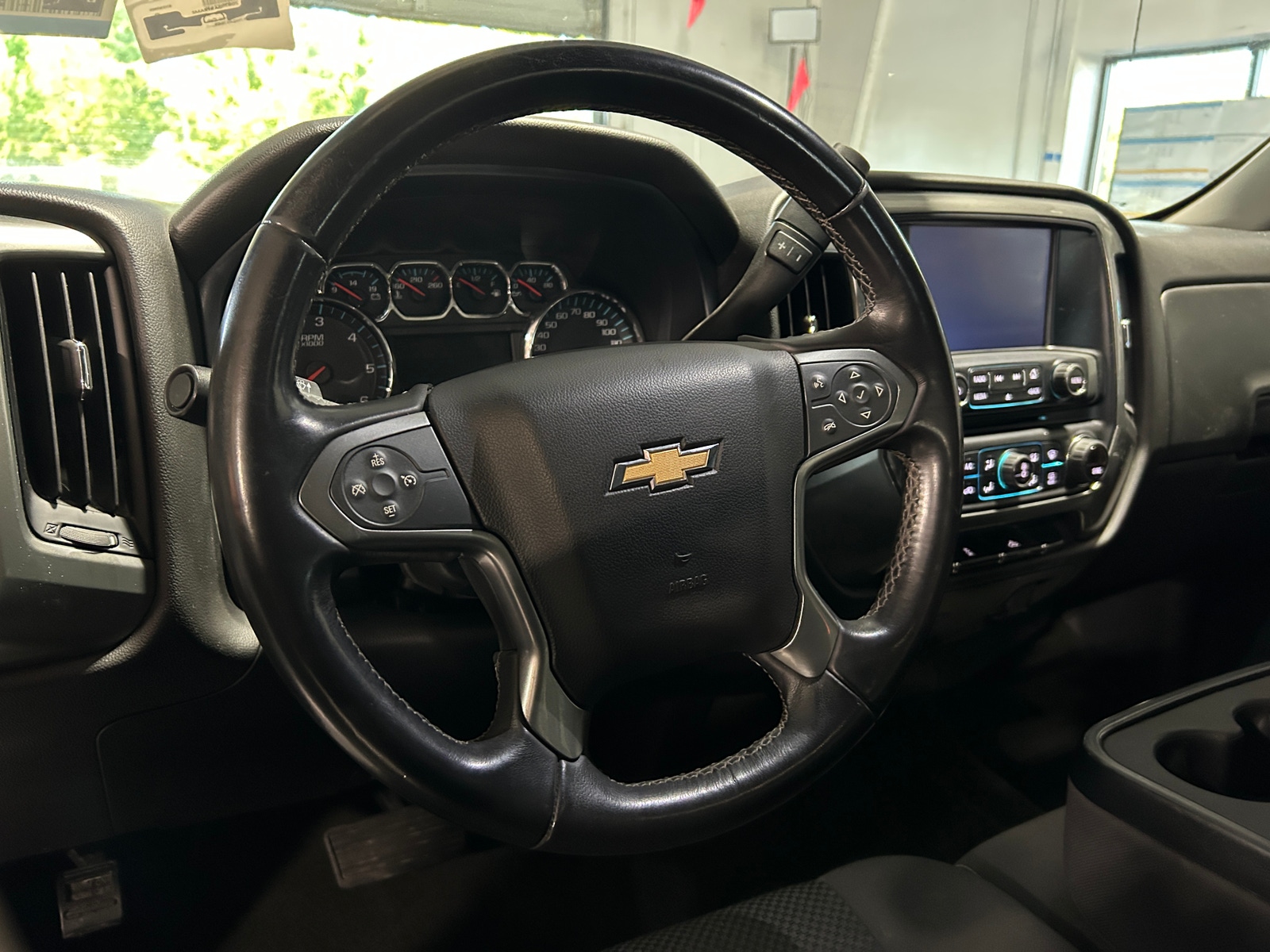 Thumbnail: 2017 Chevrolet Silverado 1500 - 5