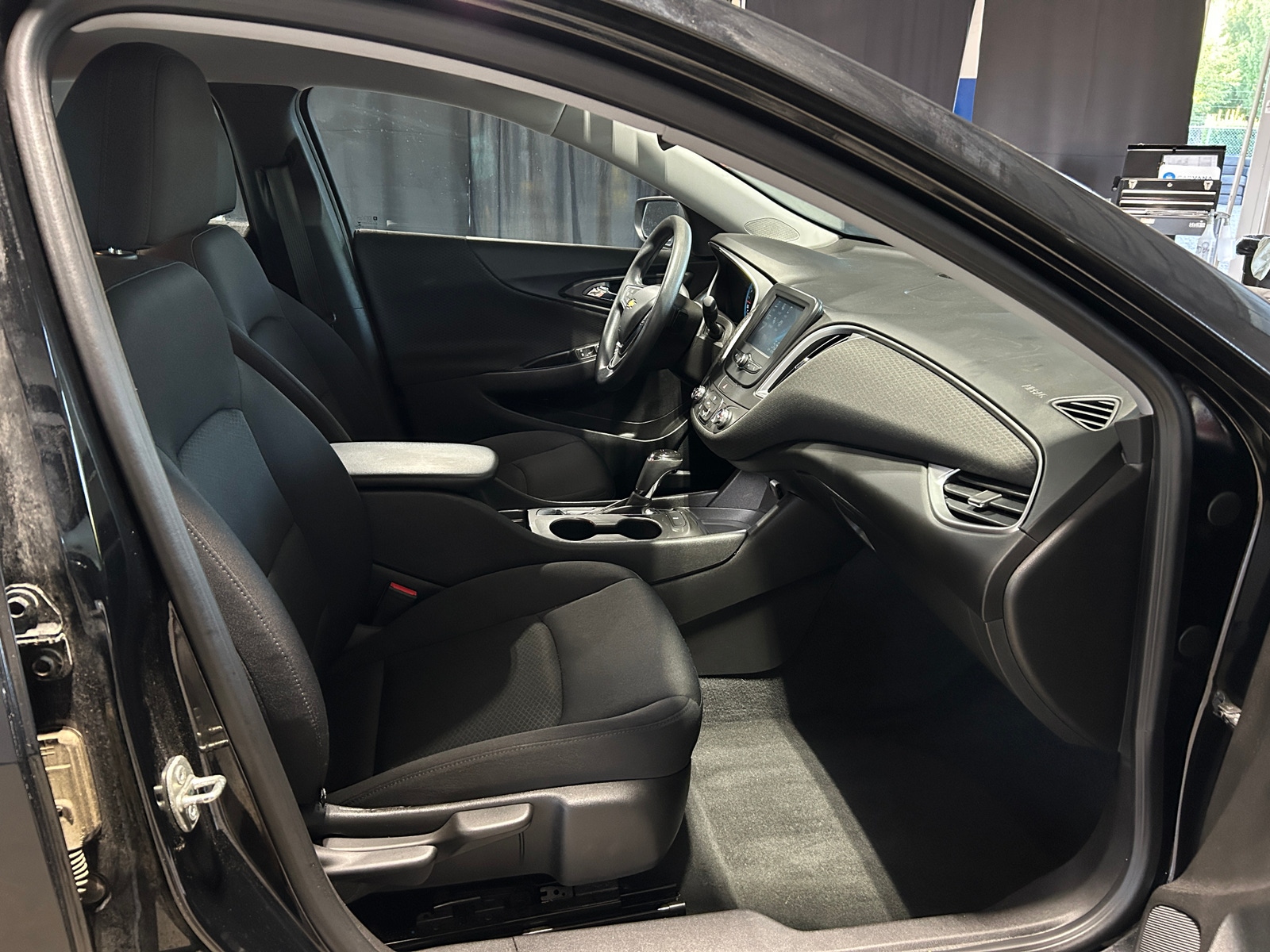 Thumbnail: 2016 Chevrolet Malibu - 2