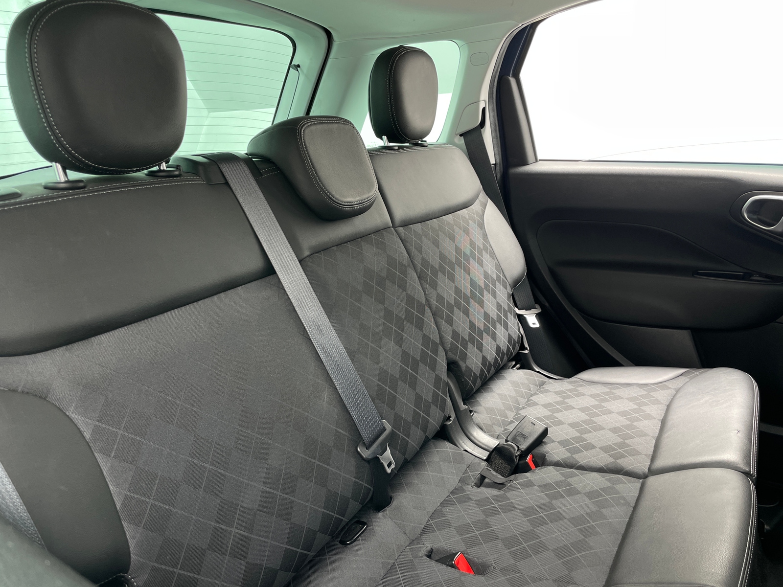 Thumbnail: 2019 Fiat 500L - 6