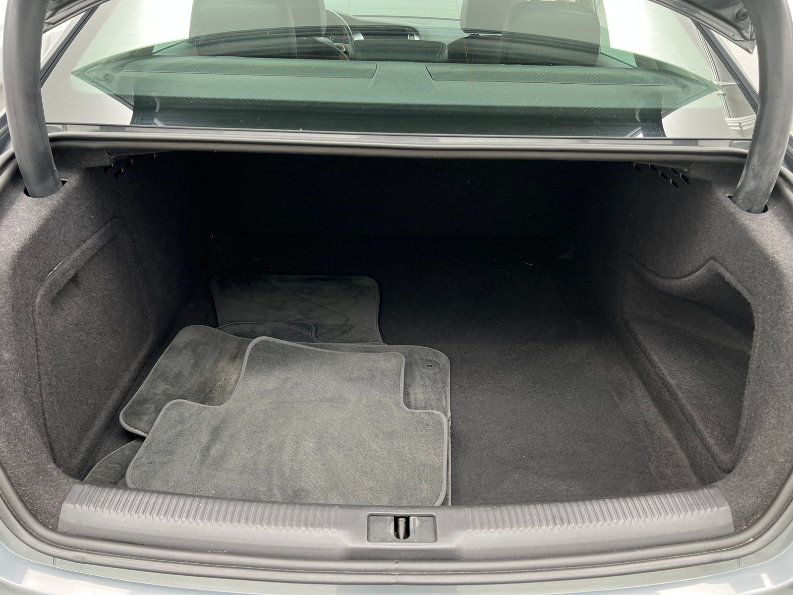 Thumbnail: 2012 Audi A4 - 6