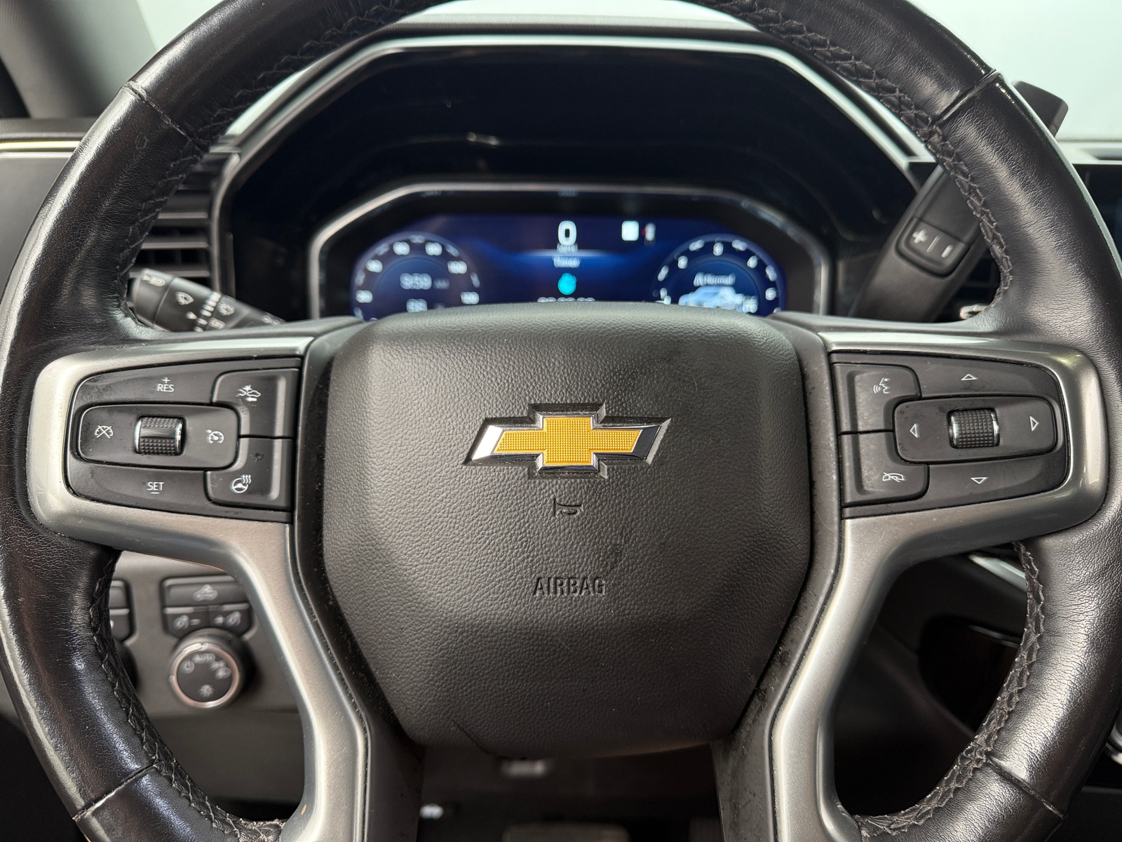 Thumbnail: 2022 Chevrolet Silverado 1500 - 5