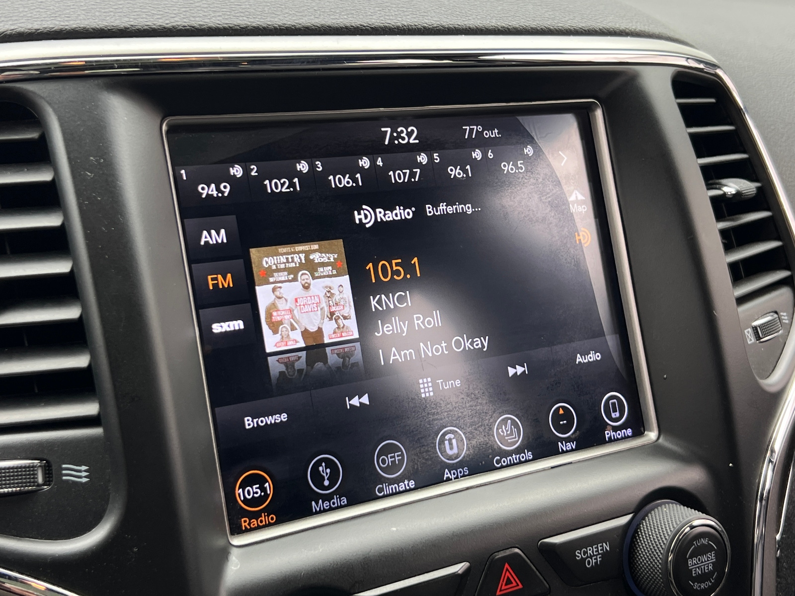 Thumbnail: 2018 Jeep Grand Cherokee - 3