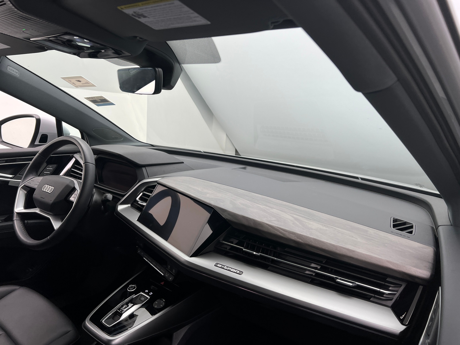 Thumbnail: 2024 Audi Q4 e-tron - 2