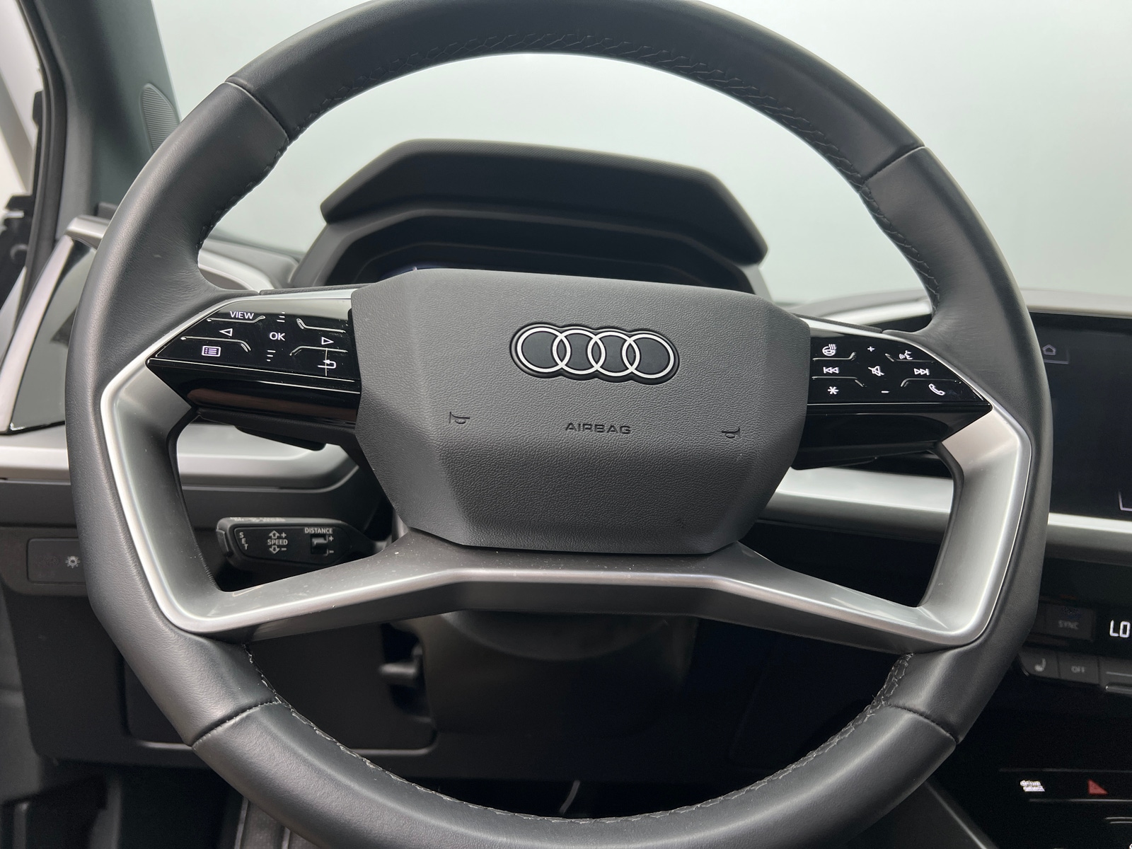 Thumbnail: 2024 Audi Q4 e-tron - 4