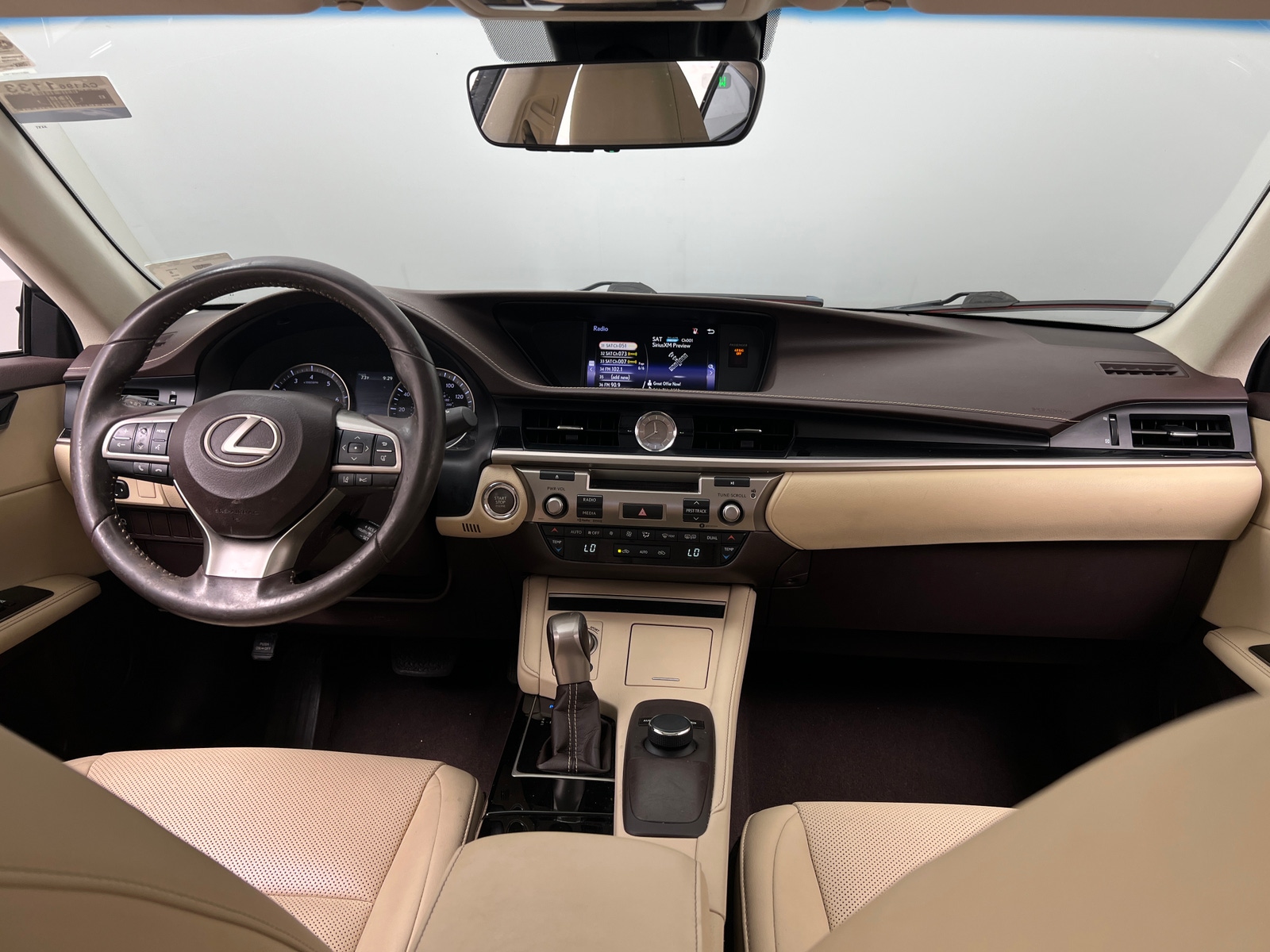 Thumbnail: 2017 Lexus ES - 2