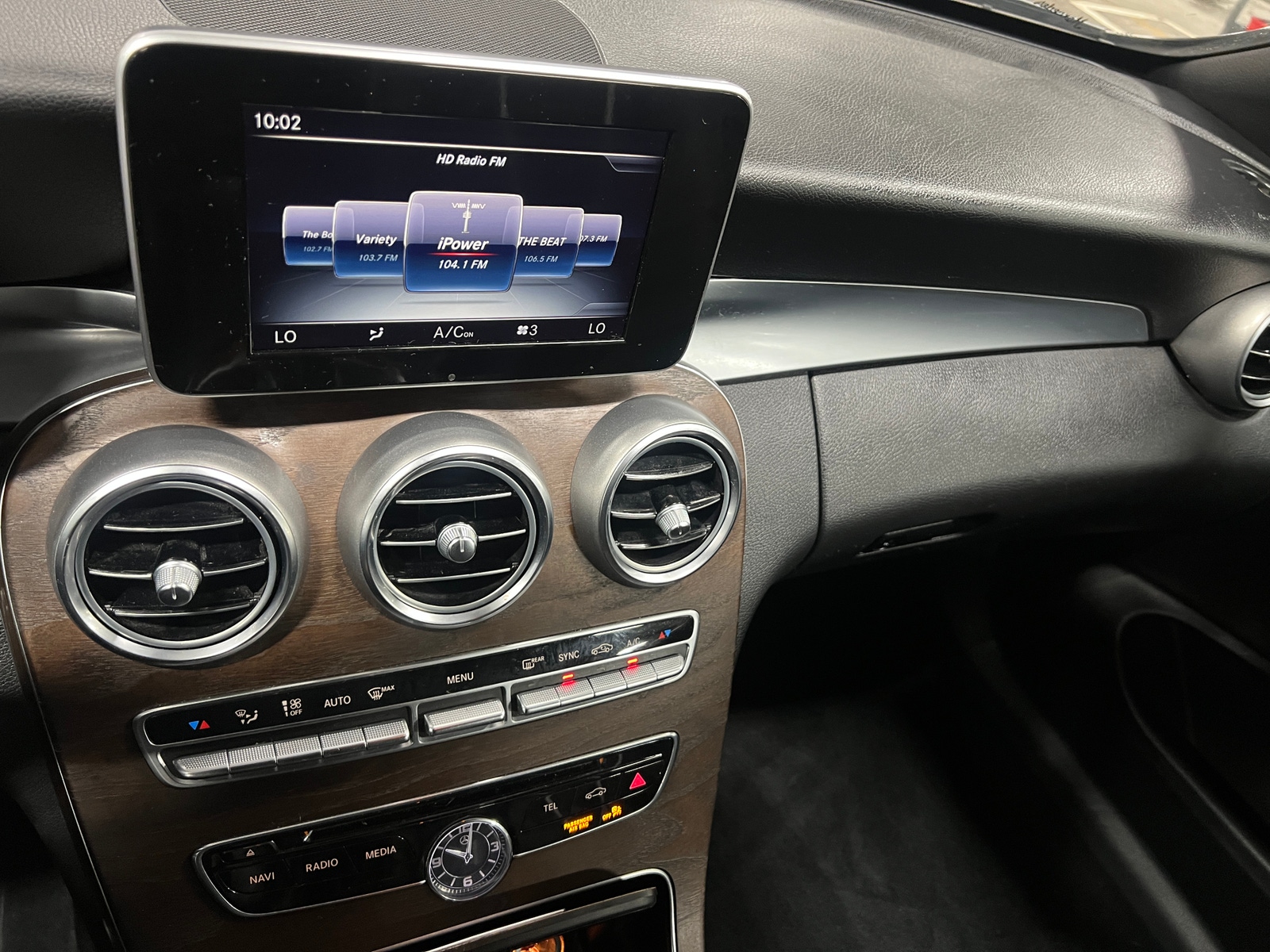 Thumbnail: 2017 Mercedes-Benz C-Class - 3