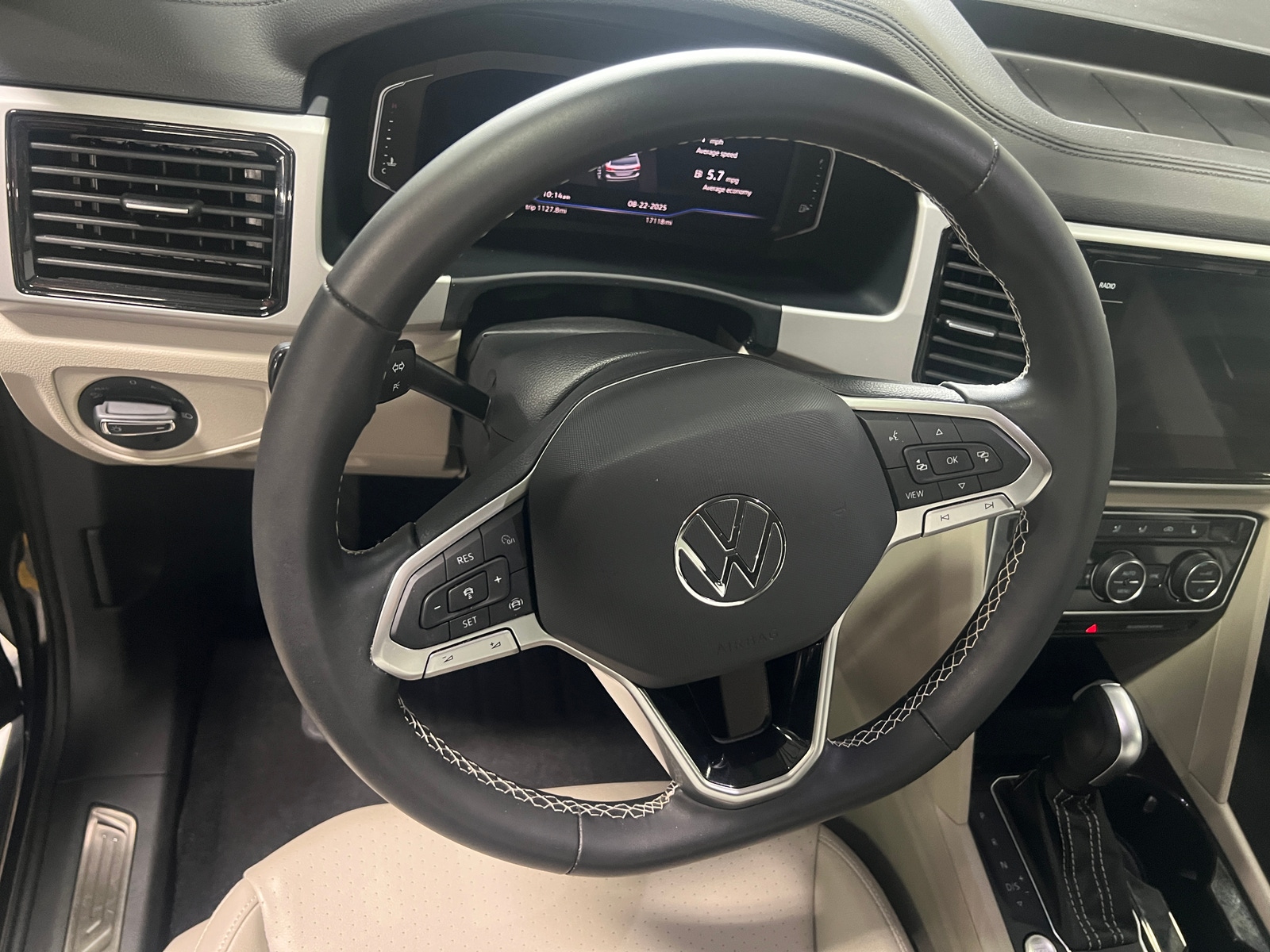Thumbnail: 2022 Volkswagen Atlas - 4
