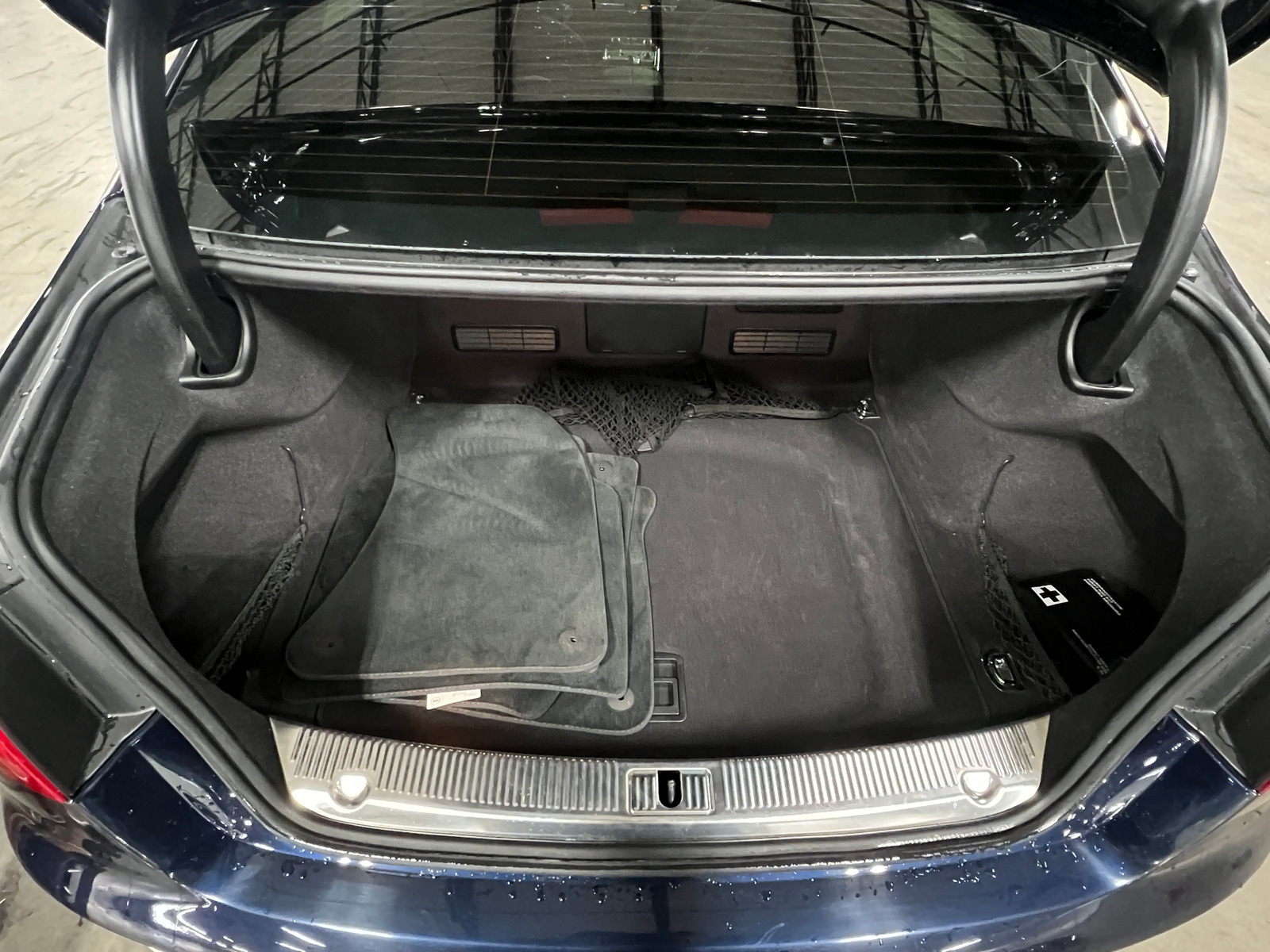 Thumbnail: 2013 Audi A8 - 6