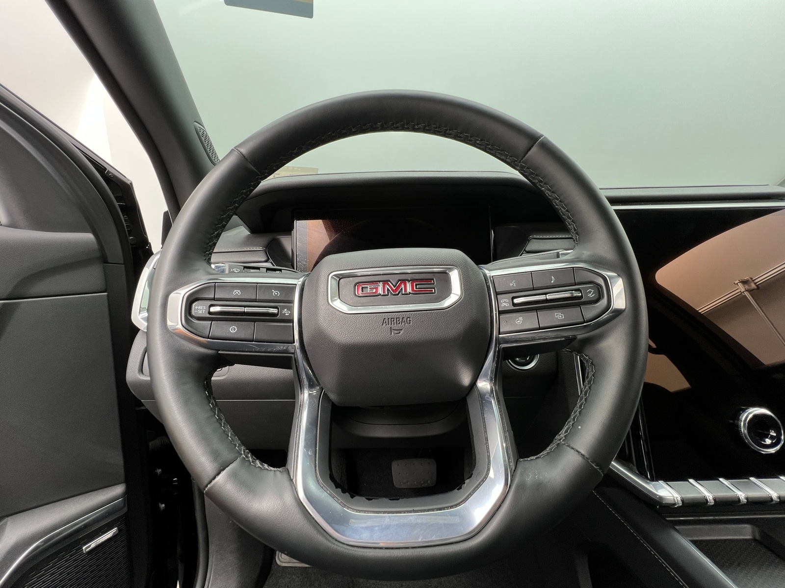 Thumbnail: 2024 GMC Acadia - 4