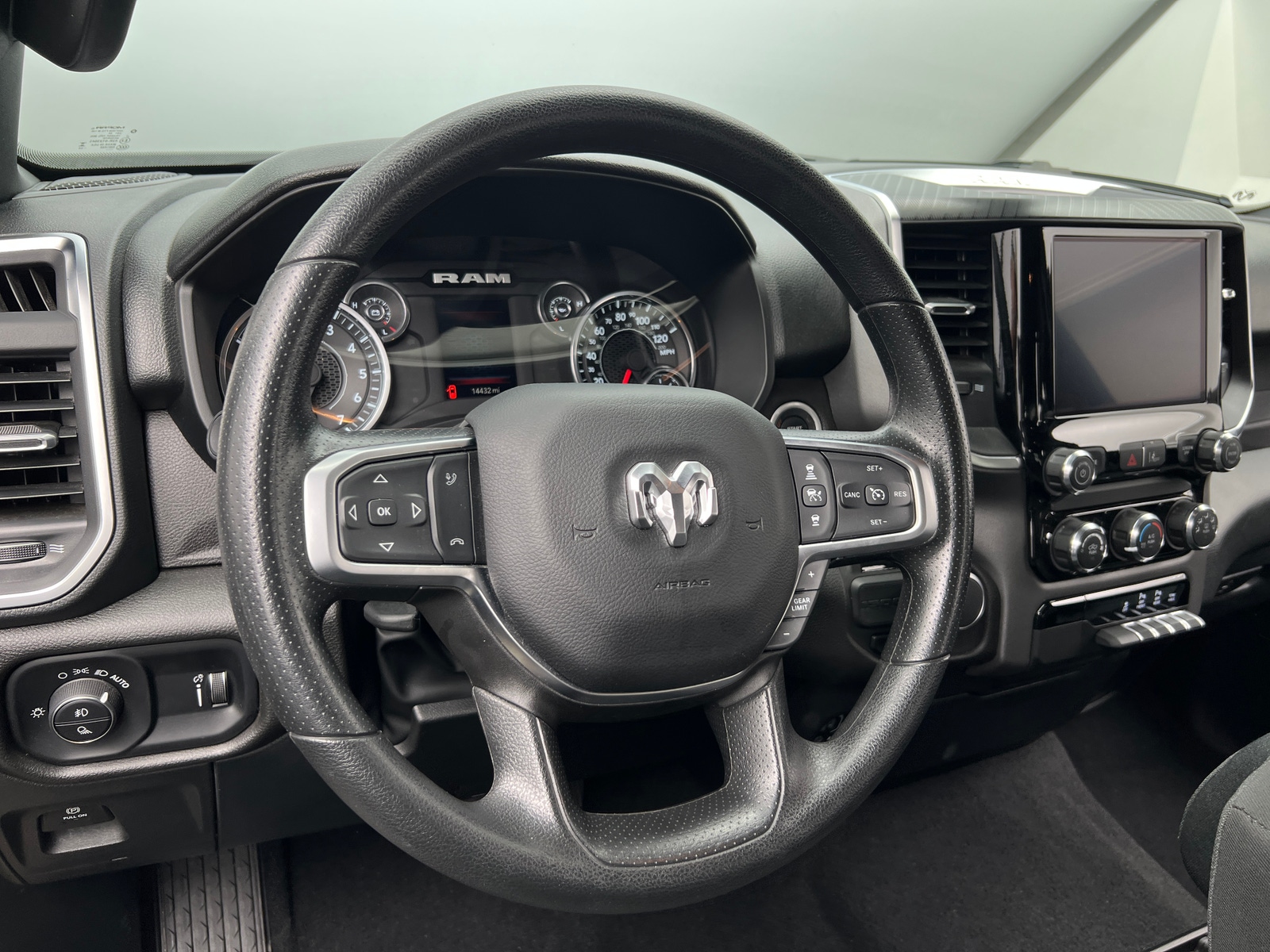 Thumbnail: 2025 RAM 1500 - 5