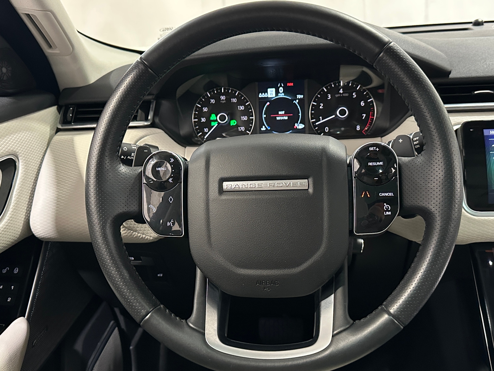 Thumbnail: 2020 Land Rover Range Rover Velar - 4