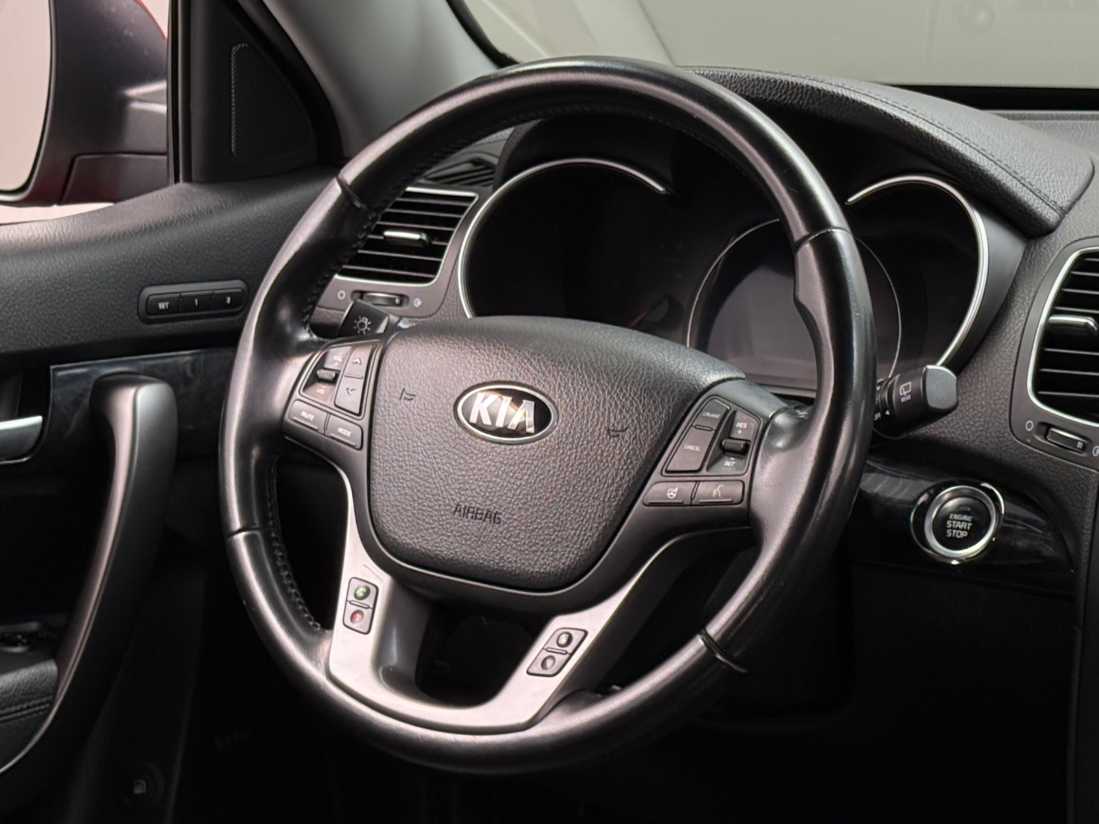 Thumbnail: 2014 Kia Sorento - 4
