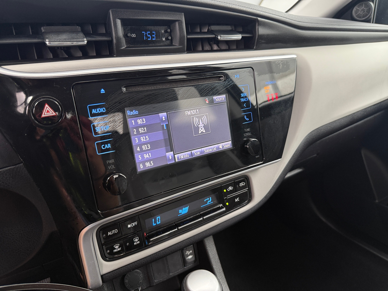 Thumbnail: 2018 Toyota Corolla - 4