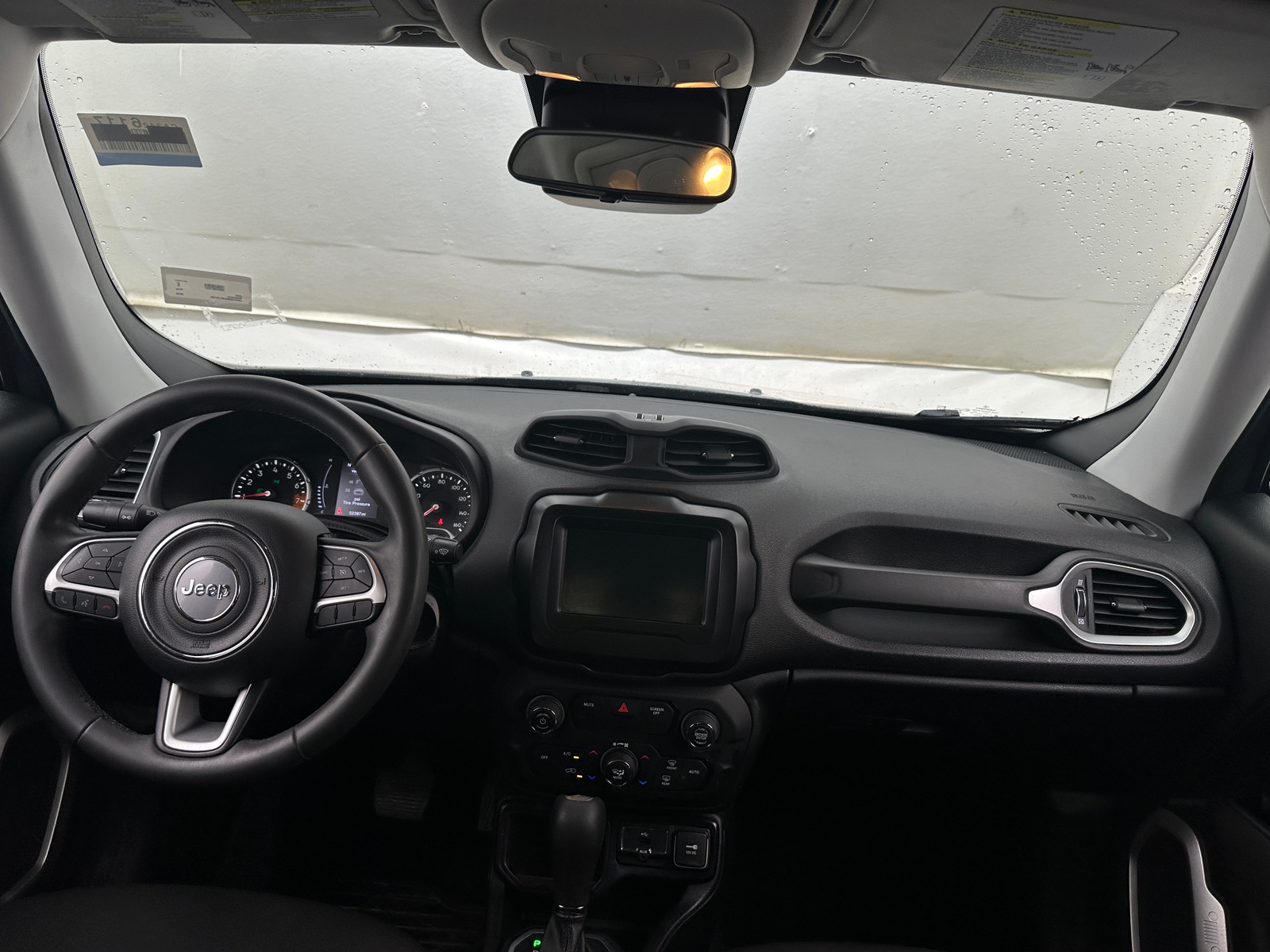 Thumbnail: 2018 Jeep Renegade - 3