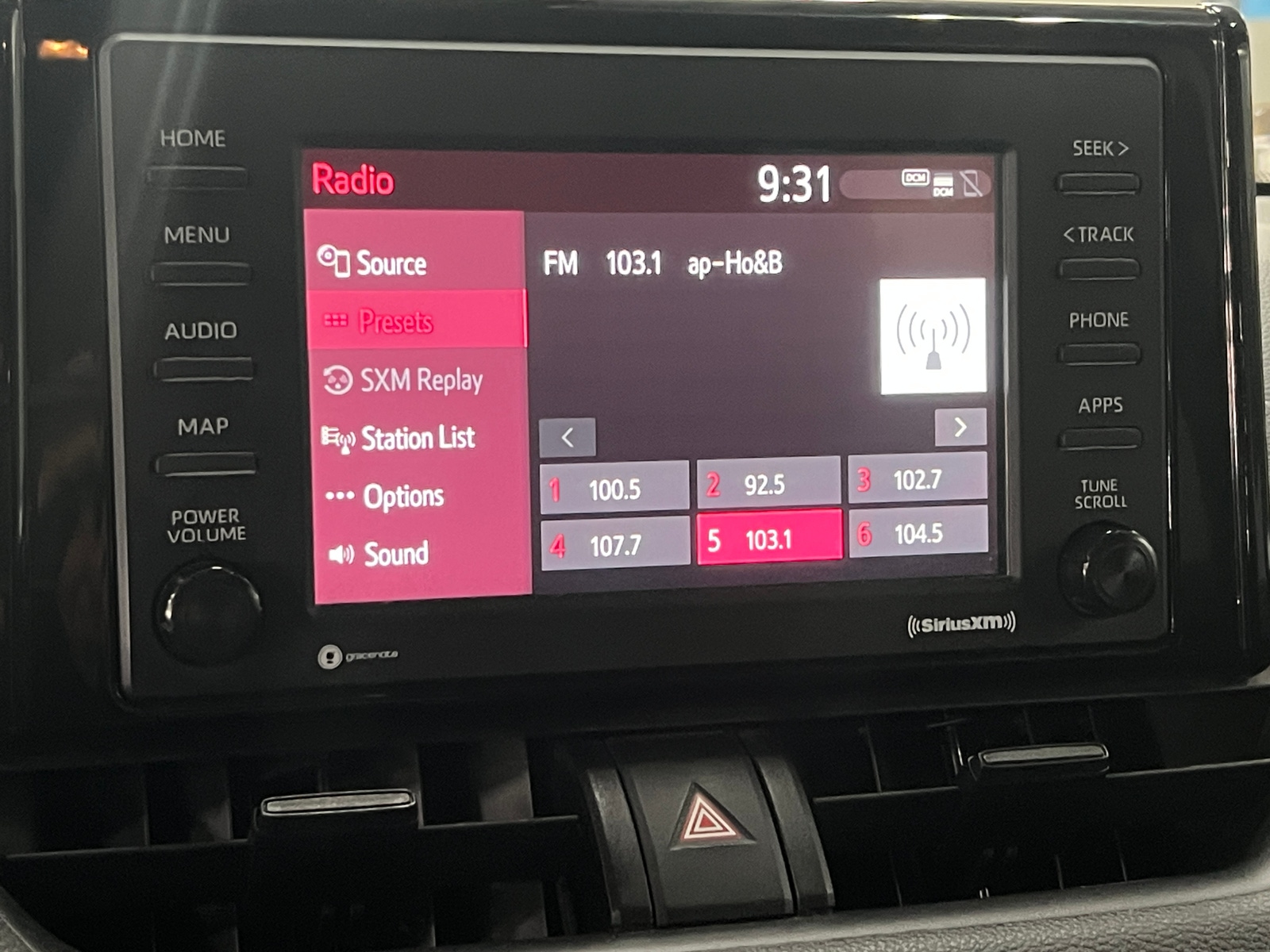 Thumbnail: 2021 Toyota RAV4 - 4