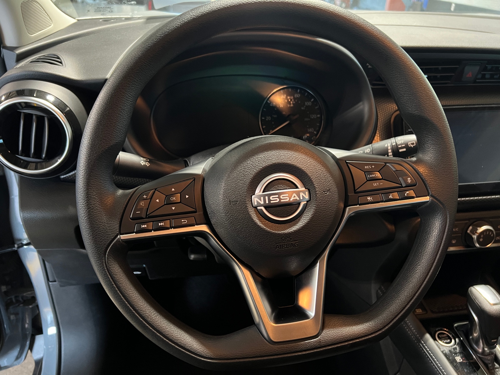 Thumbnail: 2024 Nissan Kicks - 5