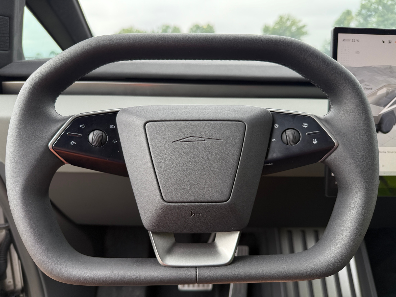 Thumbnail: 2025 Tesla Cybertruck - 4