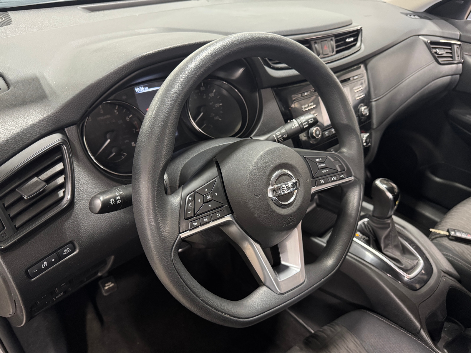 Thumbnail: 2017 Nissan Rogue - 3