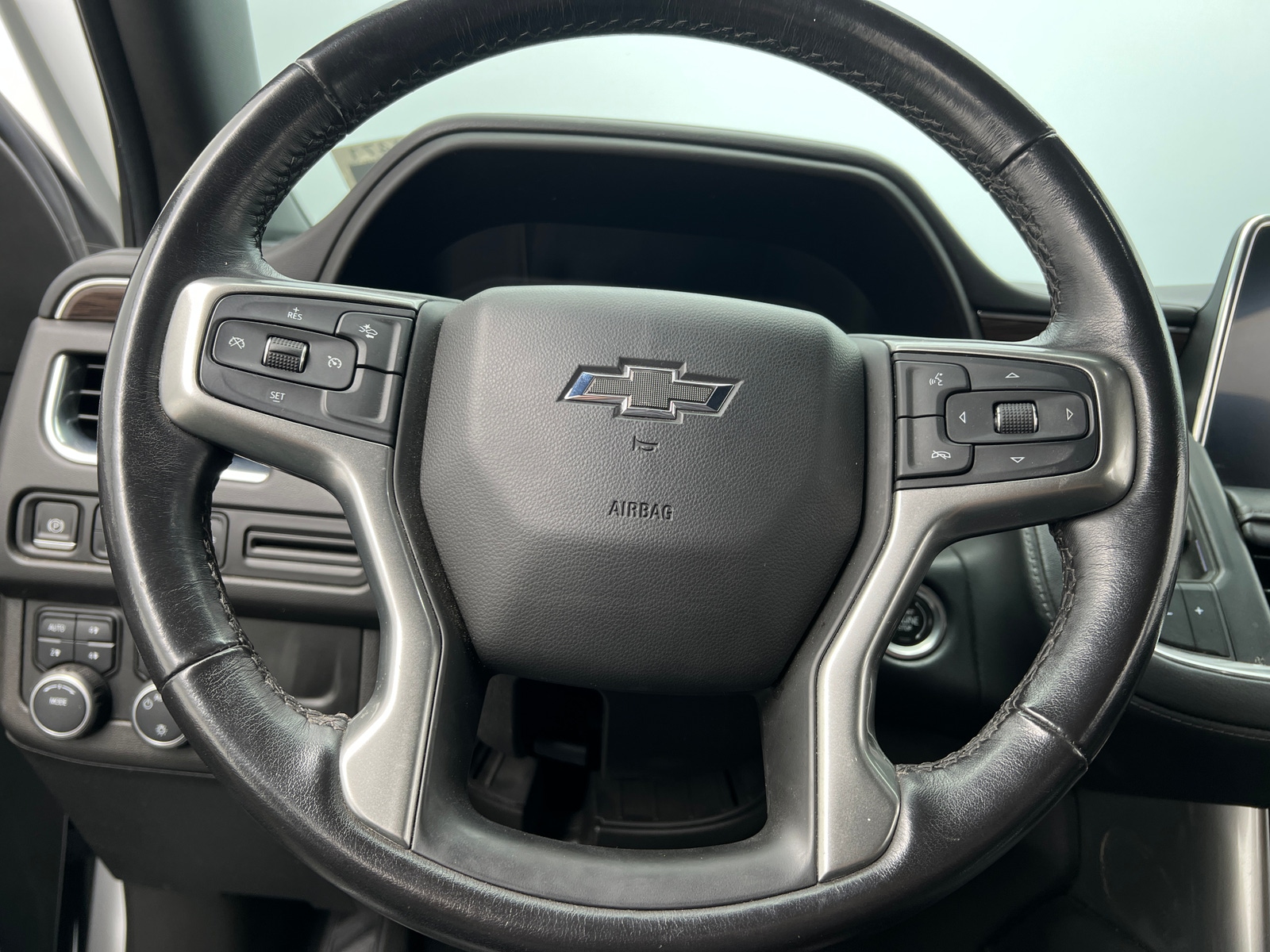 Thumbnail: 2021 Chevrolet Tahoe - 4