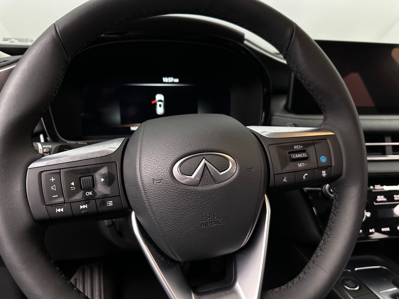 Thumbnail: 2025 INFINITI QX60 - 4