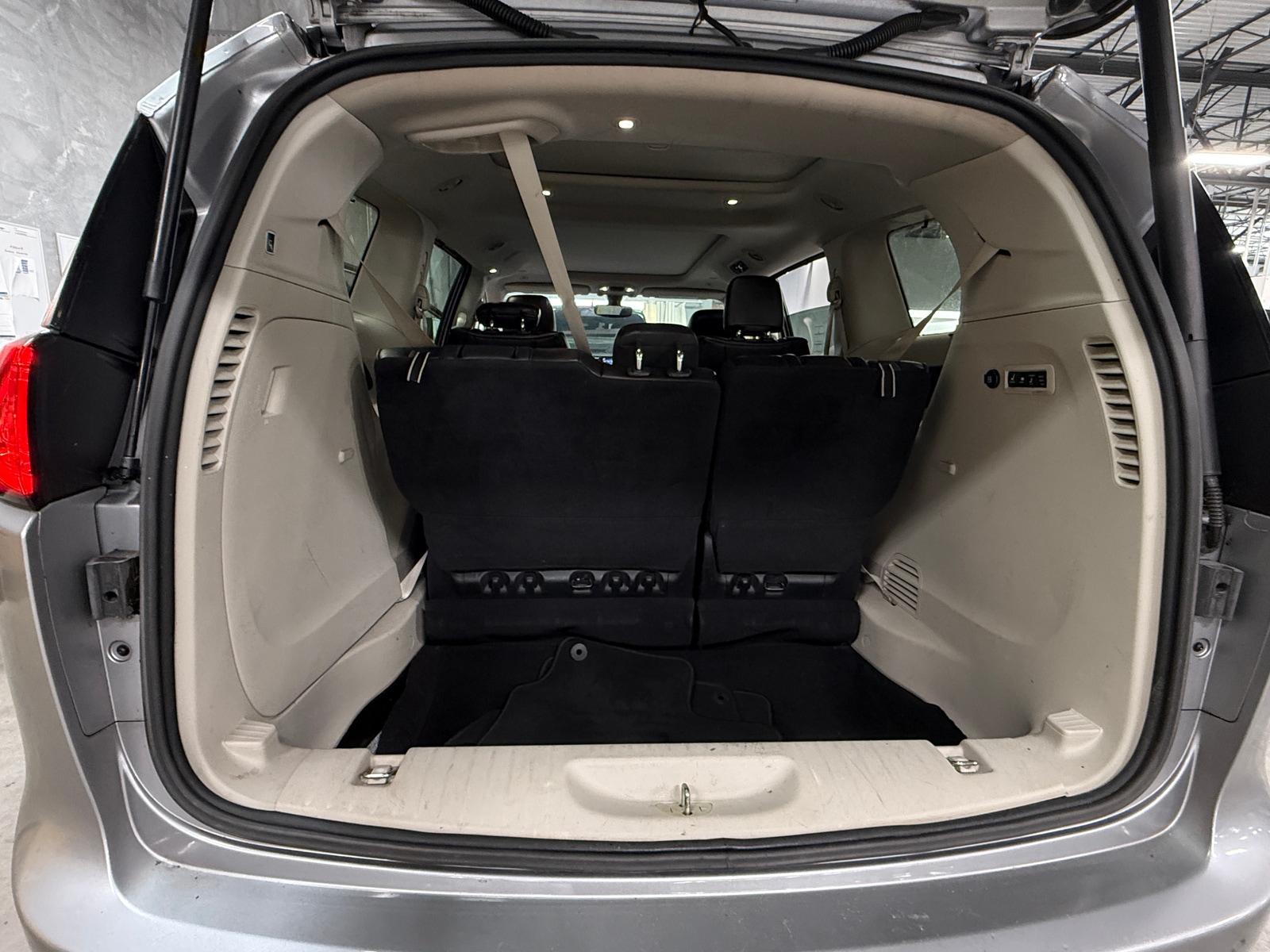 Thumbnail: 2019 Chrysler Pacifica - 6